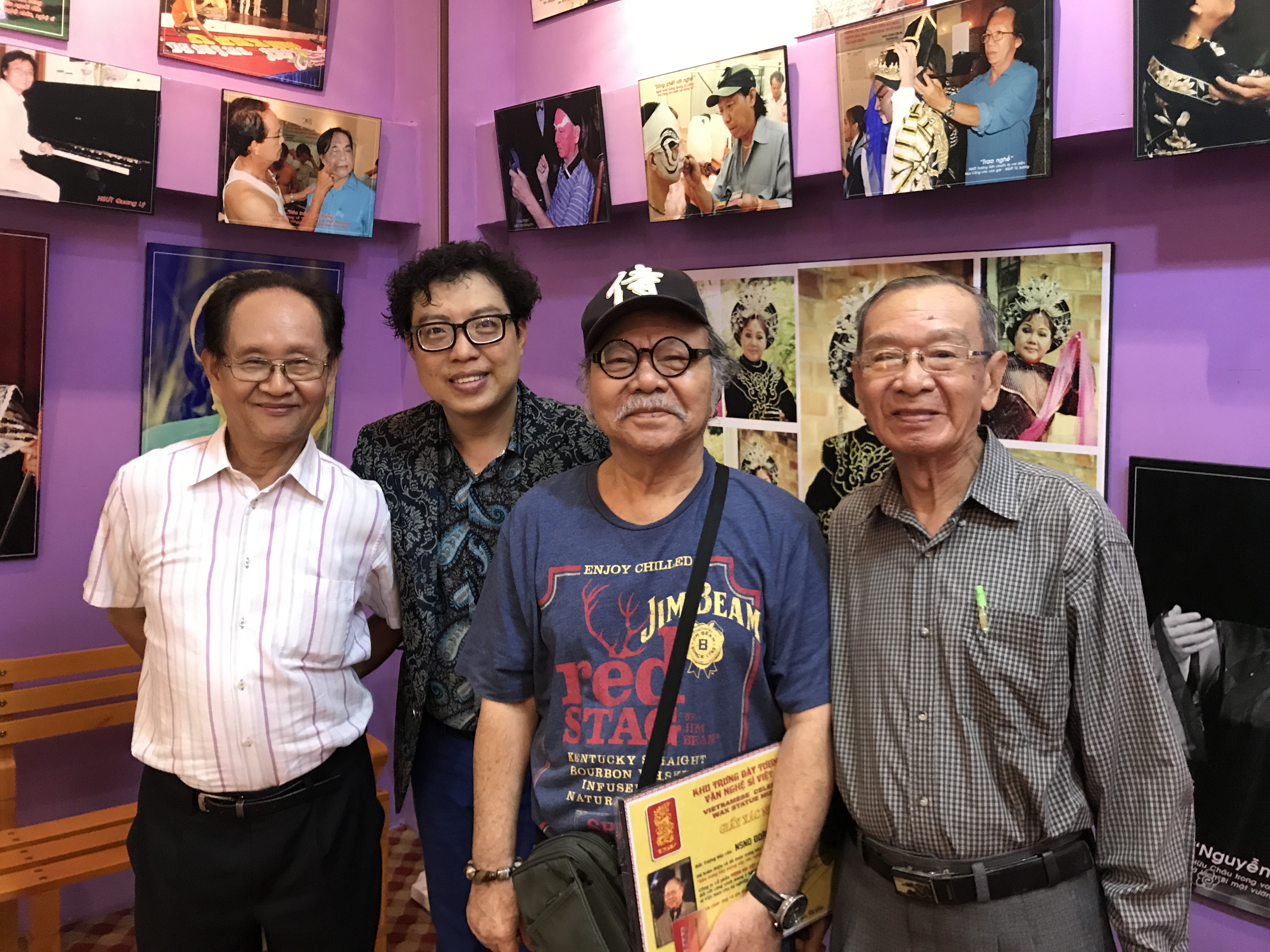 Thế giới màn nhung qua ống kính của nhà báo Thanh Hiệp - Ảnh 1.