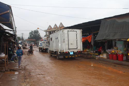 Đau đầu với… chợ!