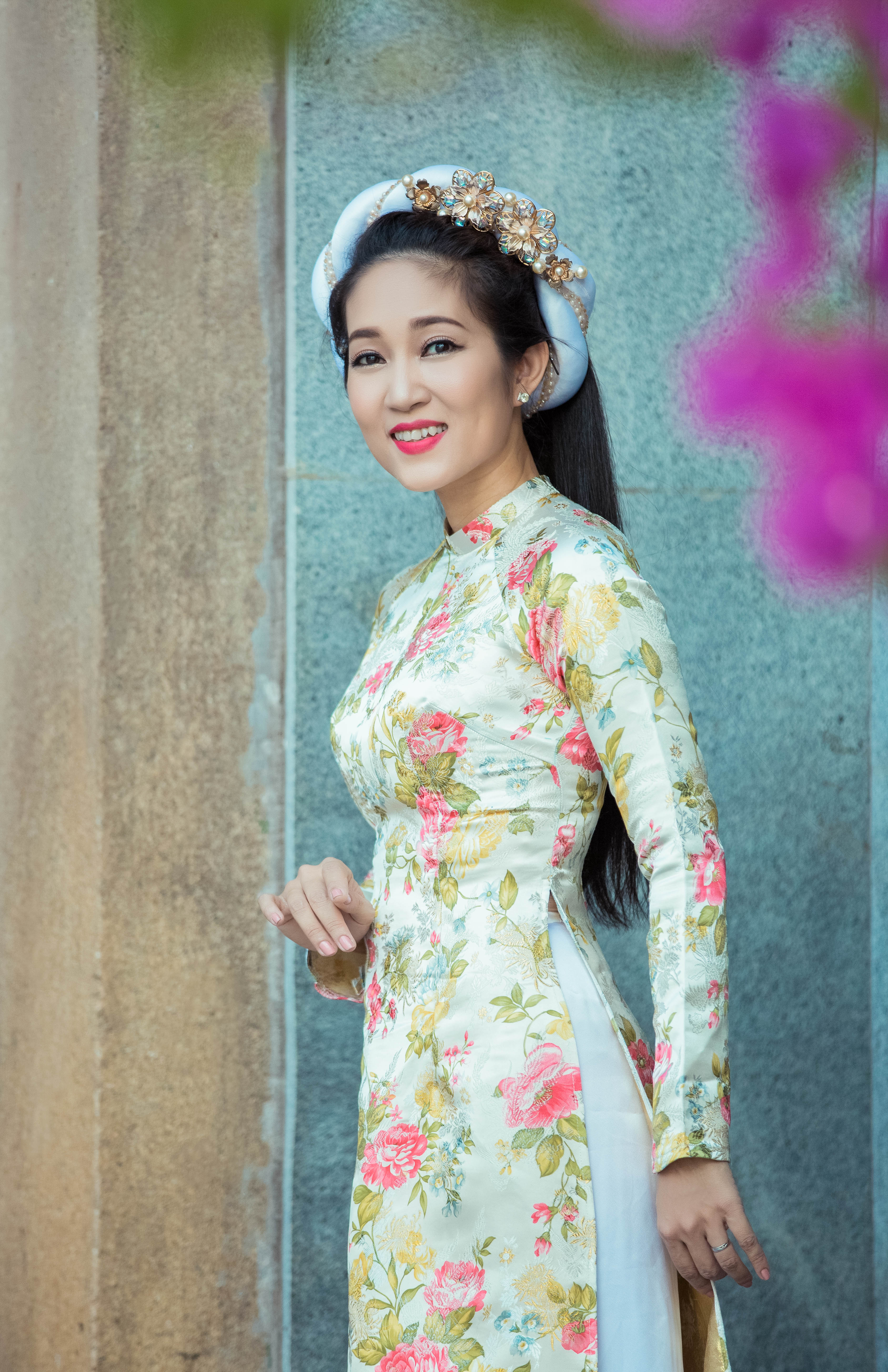 
Chị sẽ kh&ocirc;ng c&ograve;n h&aacute;t nhiều để chuy&ecirc;n t&acirc;m quản l&yacute;
