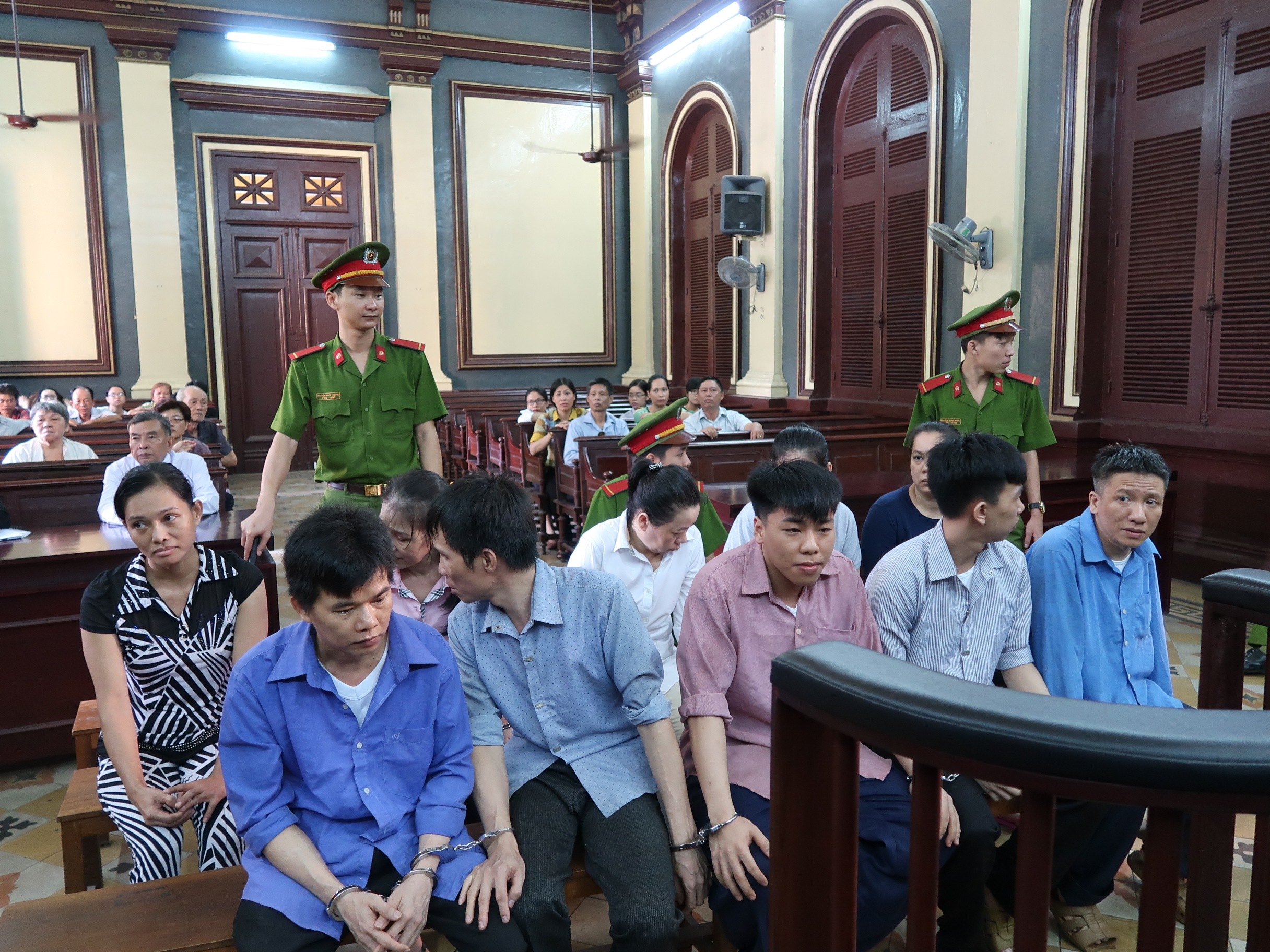 Th&oacute;i quen kỳ lạ của b&agrave; tr&ugrave;m ma t&uacute;y ở S&agrave;i G&ograve;n - Ảnh 2.