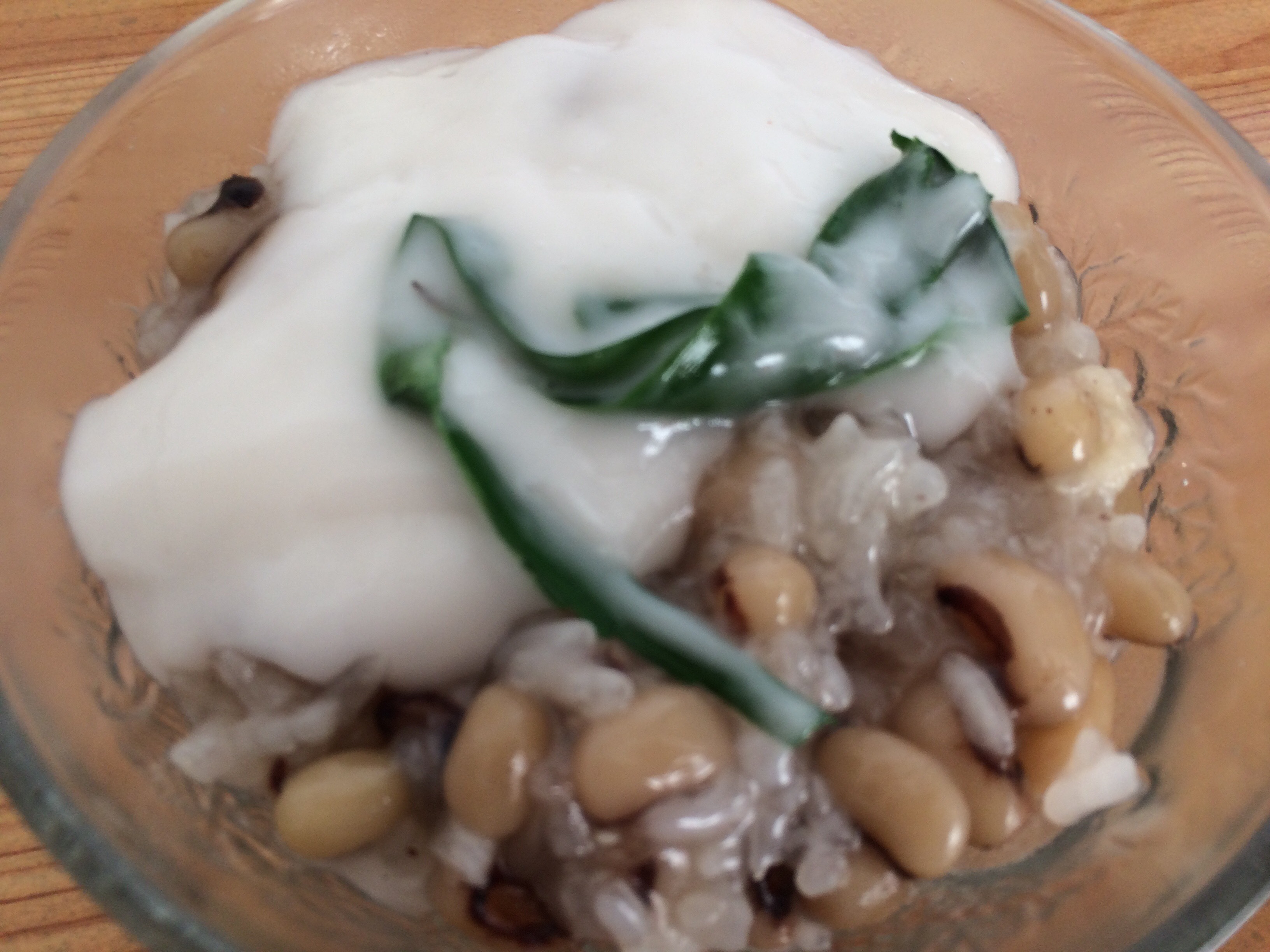 Ch&egrave; đậu trắng nấu bằng nồi cơm điện đơn giản m&agrave; ngon - Ảnh 1.