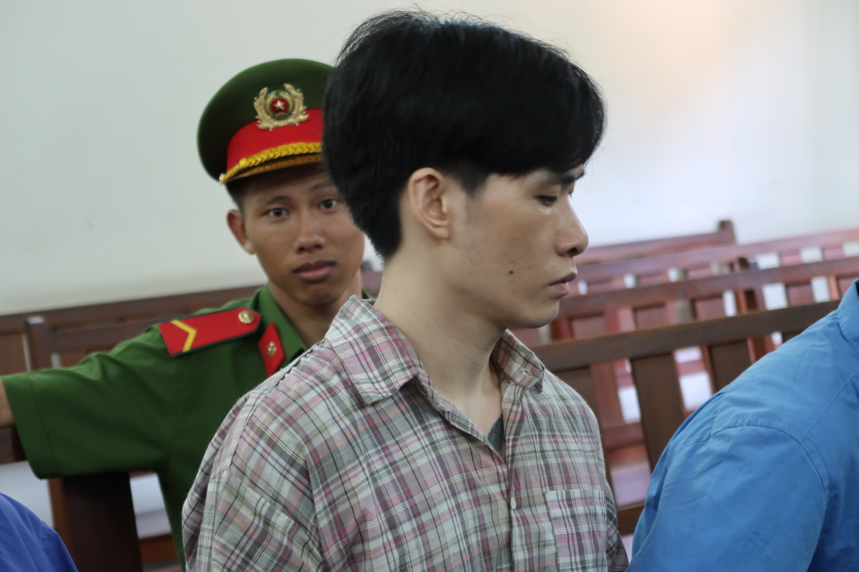 Tr&ugrave;m đường d&acirc;y ma t&uacute;y nhận &aacute;n tử h&igrave;nh - Ảnh 2.