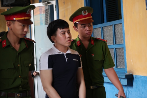 Tình cũ cuồng ghen và cái chết của người đàn bà hơn tuổi