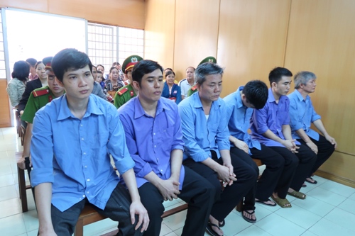Khi trợ lý giám đốc, bảo vệ và tài xế thông đồng