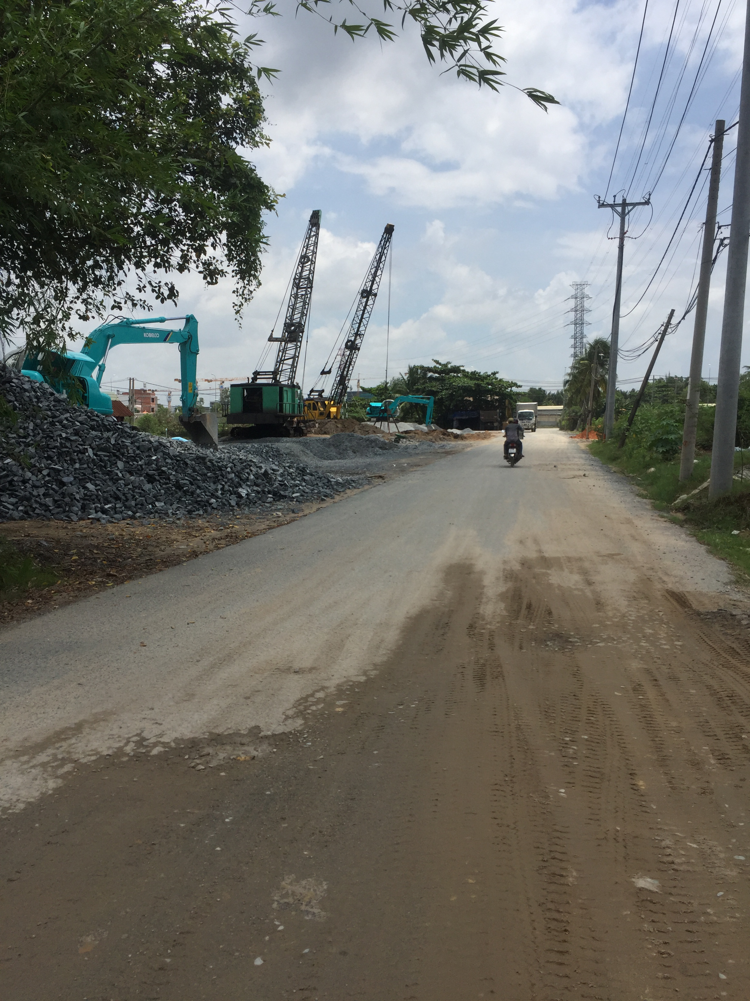TP HCM: Đình chỉ 30 DN thi công giao thông