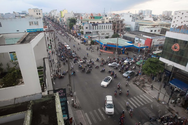 Cơ quan nhà nước đợi nhau, dân lãnh đủ