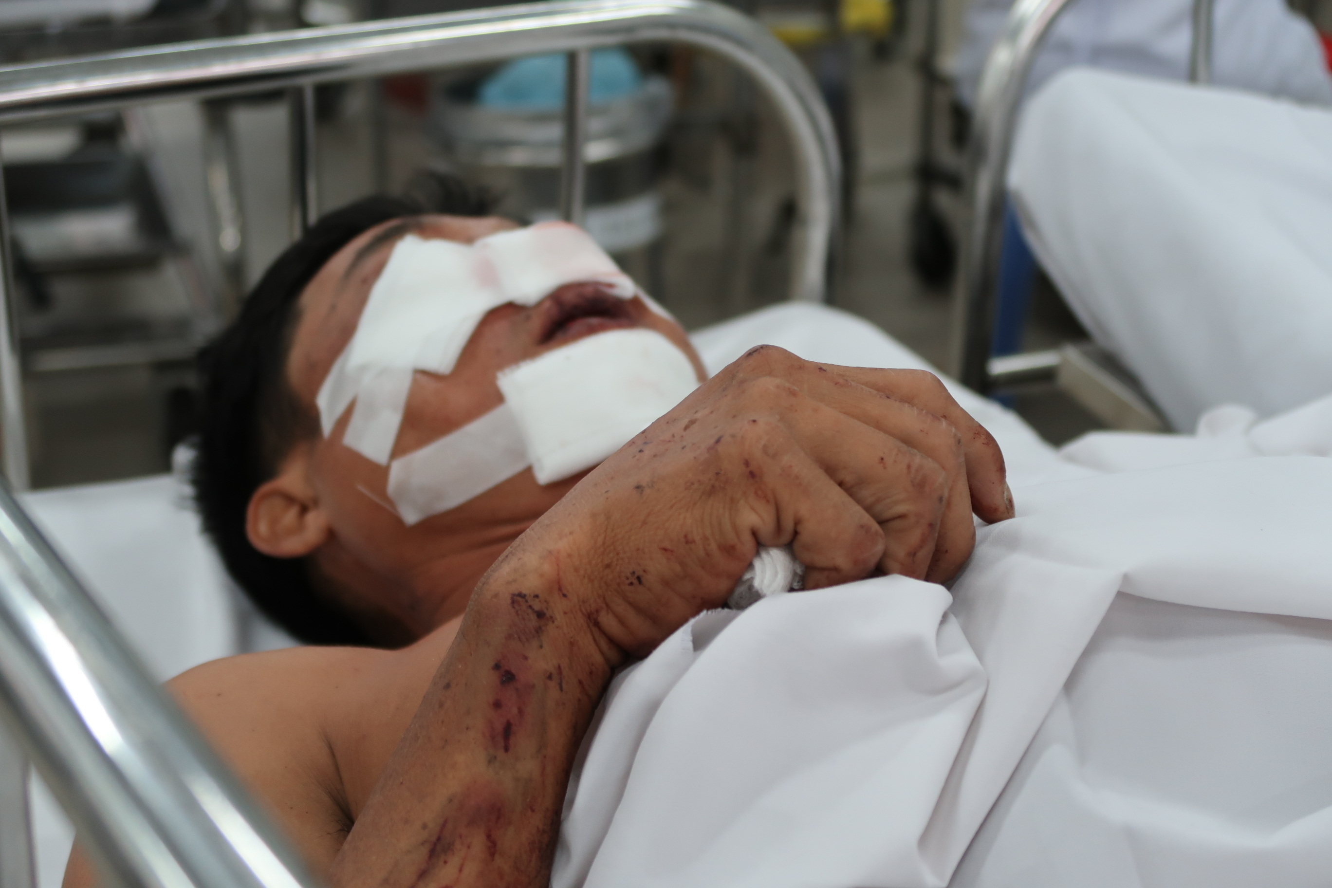Ph&uacute;t sinh tử vụ tai nạn tr&ecirc;n cao tốc TP HCM - Long Th&agrave;nh - Ảnh 2.
