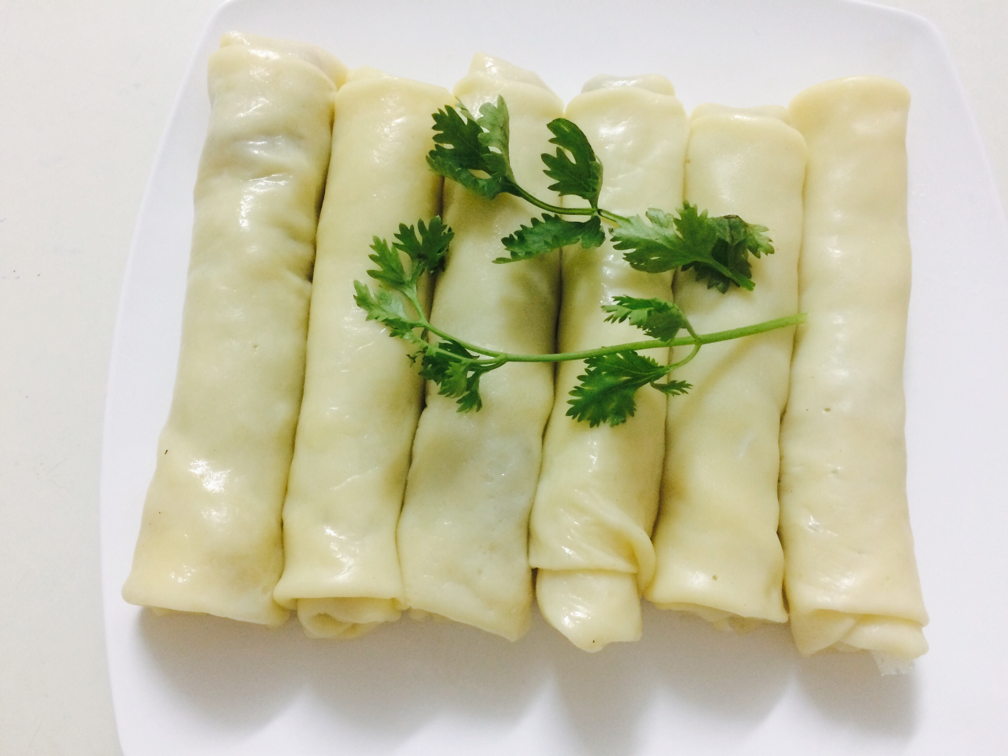 Bữa s&aacute;ng nhanh gọn với m&oacute;n b&aacute;nh cuốn trứng - Ảnh 6.