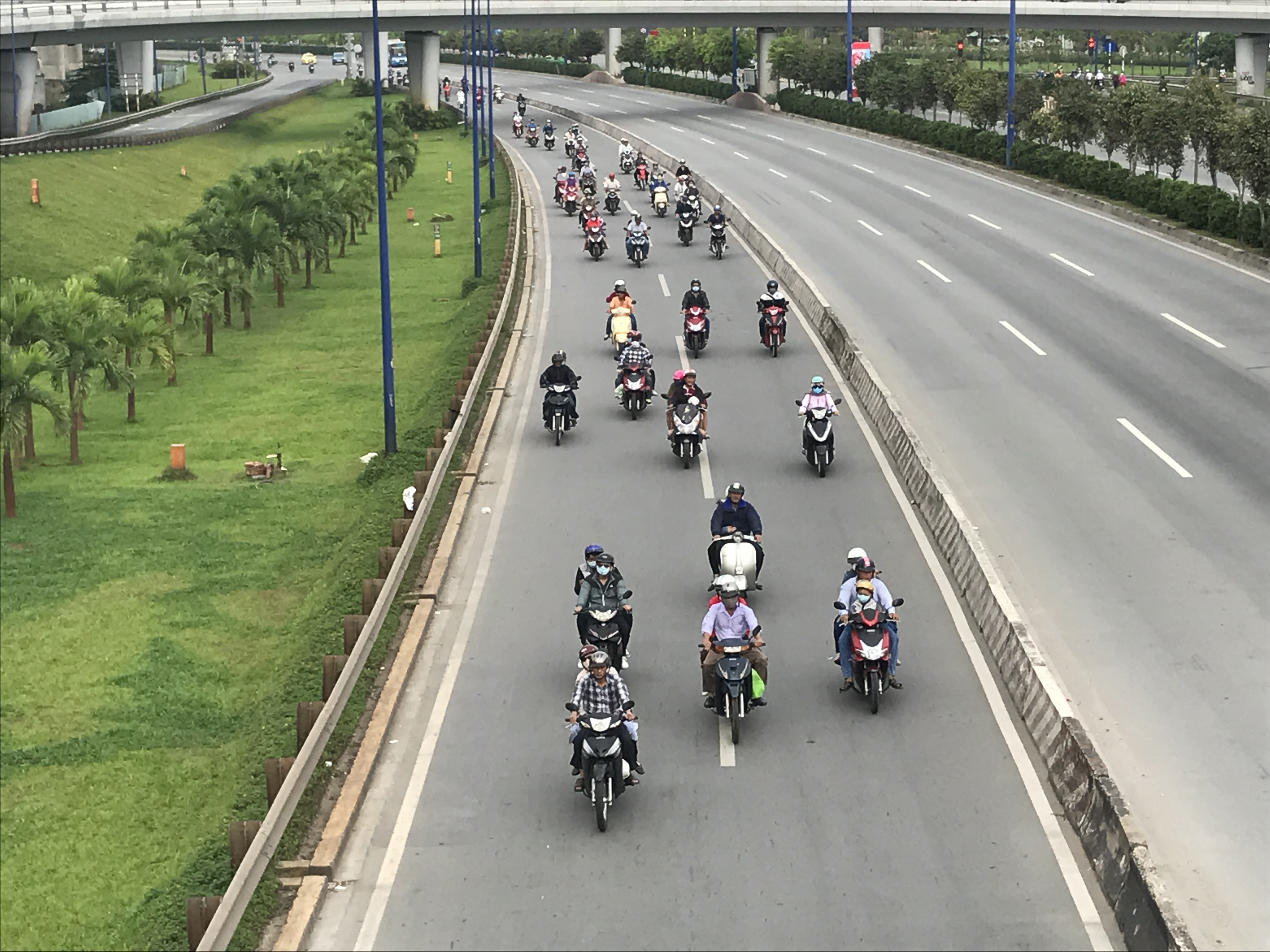 Và đây là xa lộ Hà Nội