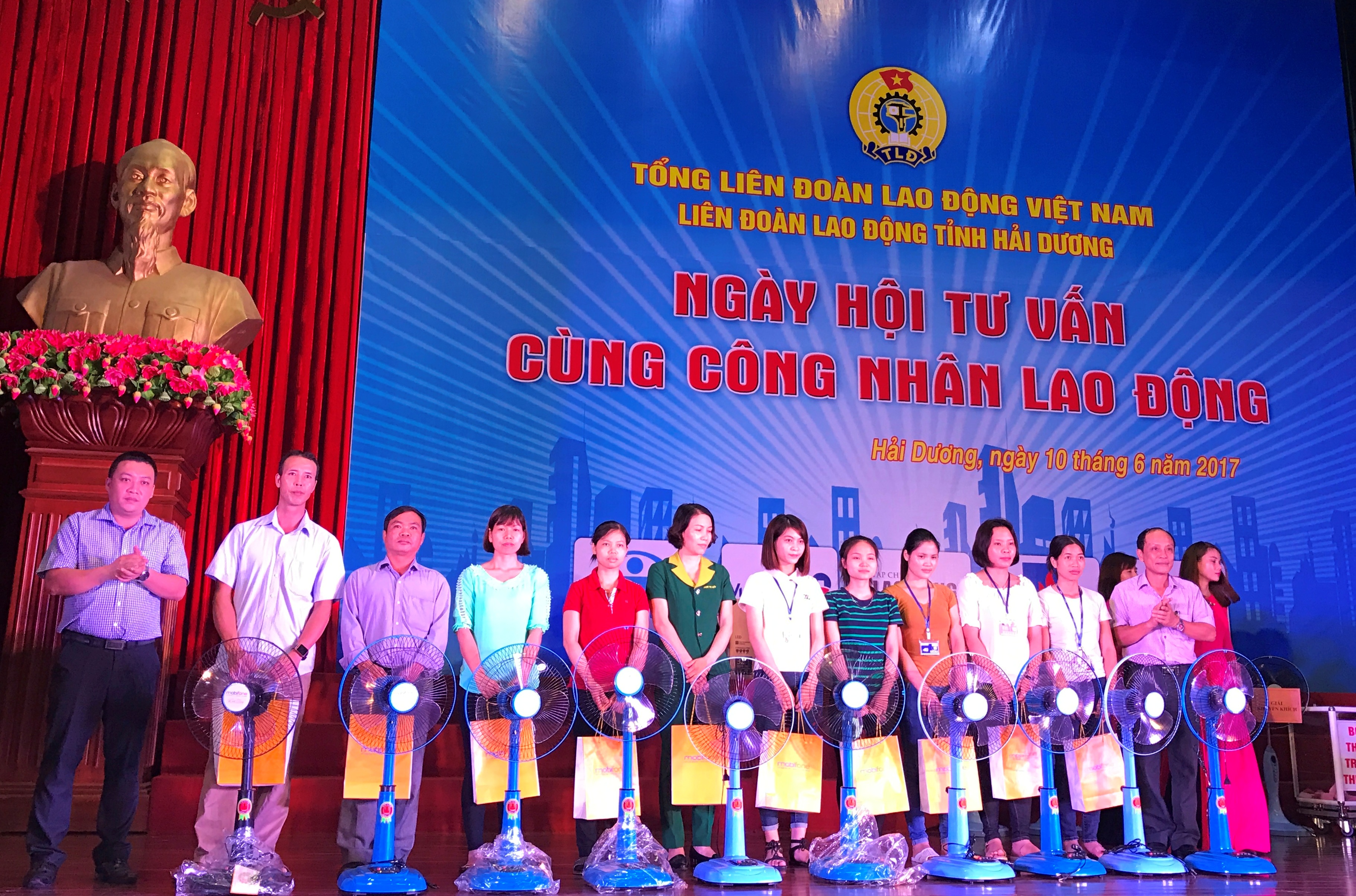 Lần đầu tiên tổ chức Ngày hội tư vấn cho công nhân