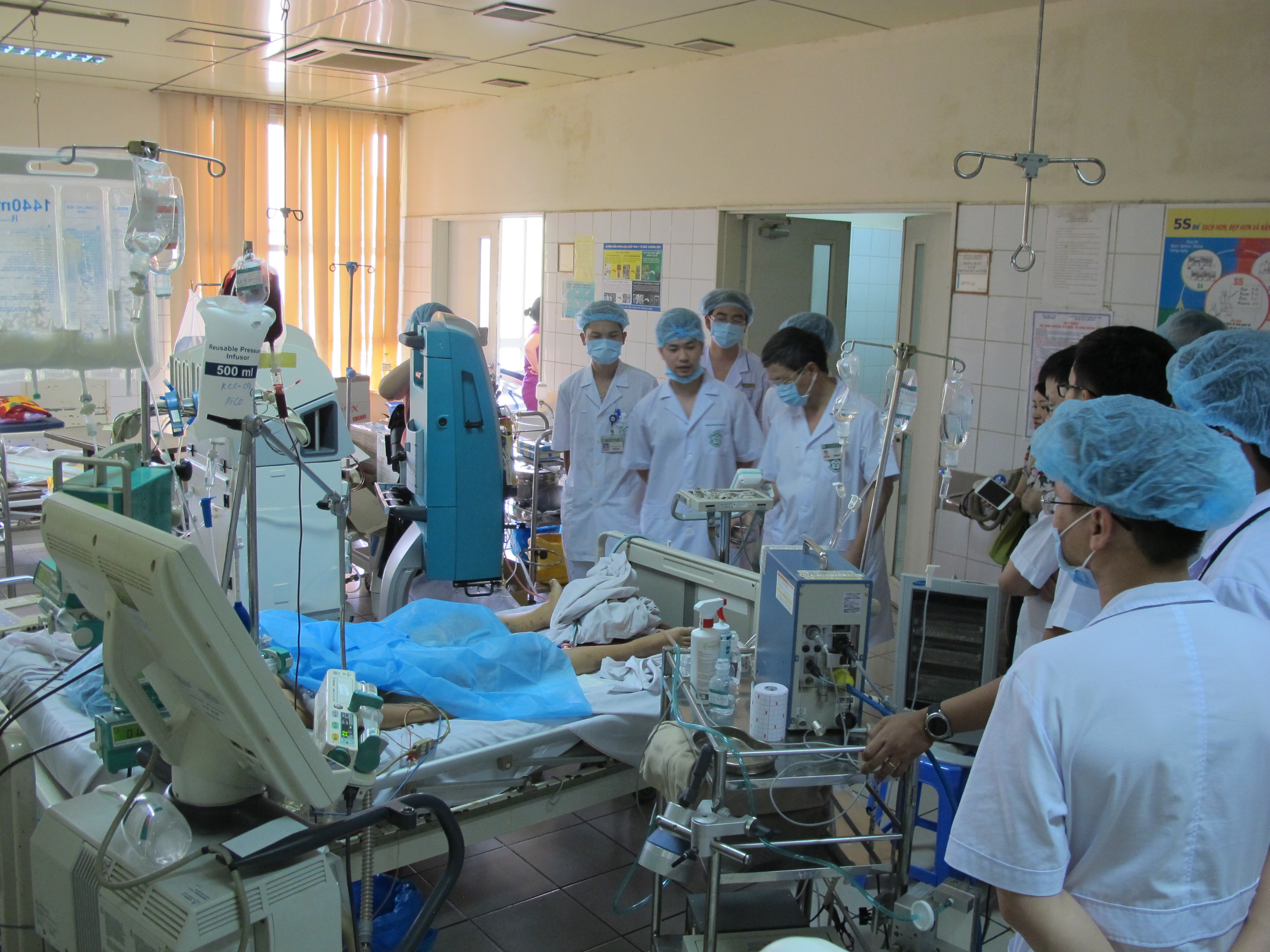Nạn nh&acirc;n thứ 8 vụ tai biến chạy thận tử vong - Ảnh 2.