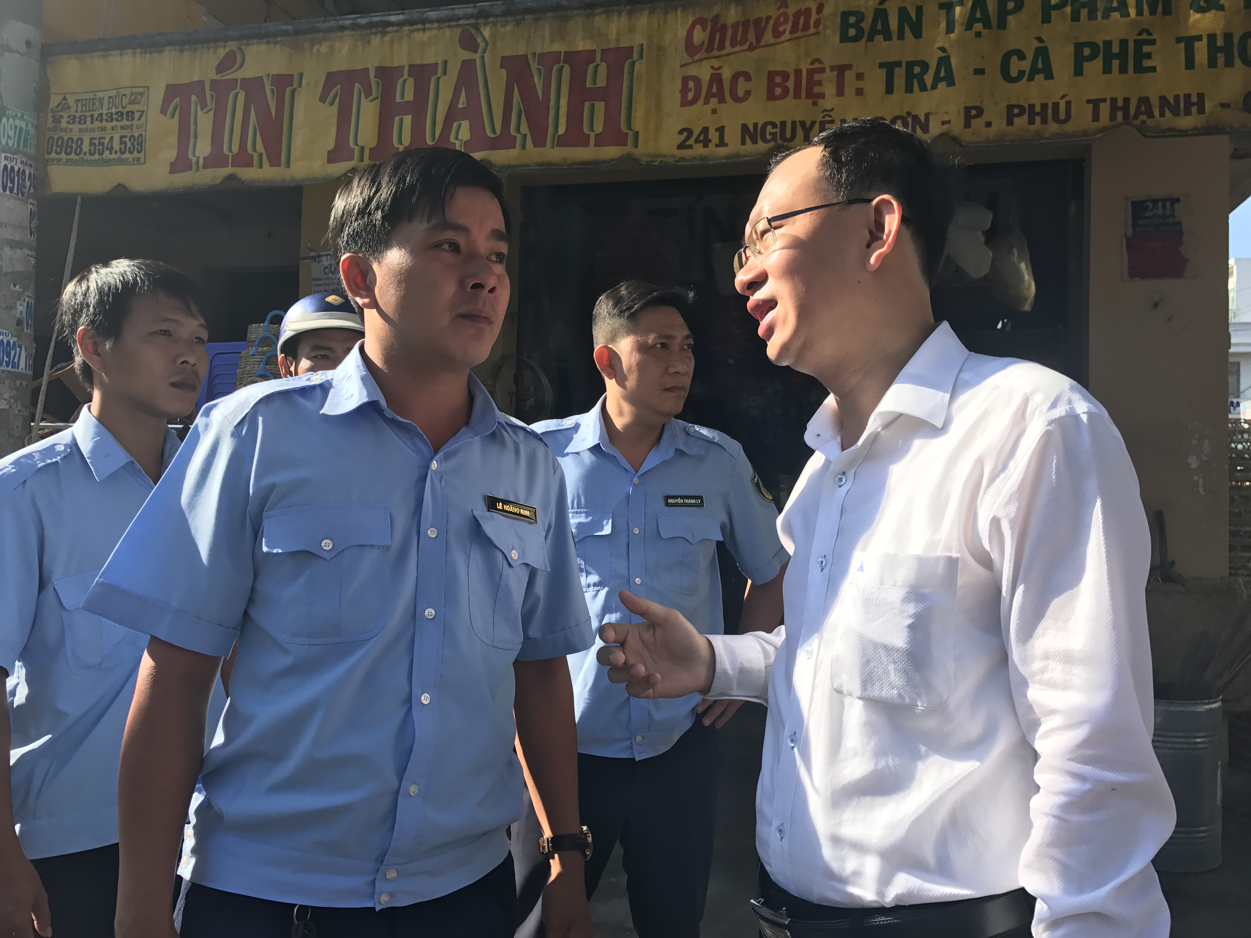Phó Chủ tịch quận Tân Phú: "Sau gánh hàng rong là nguồn sống một gia đình"