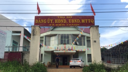 Chủ tịch UBND xã dùng bằng cấp 3 không hợp lệ