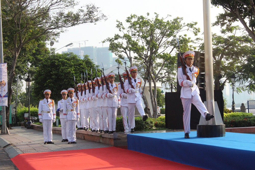 TP HCM long trọng tổ chức lễ thượng cờ ASEAN