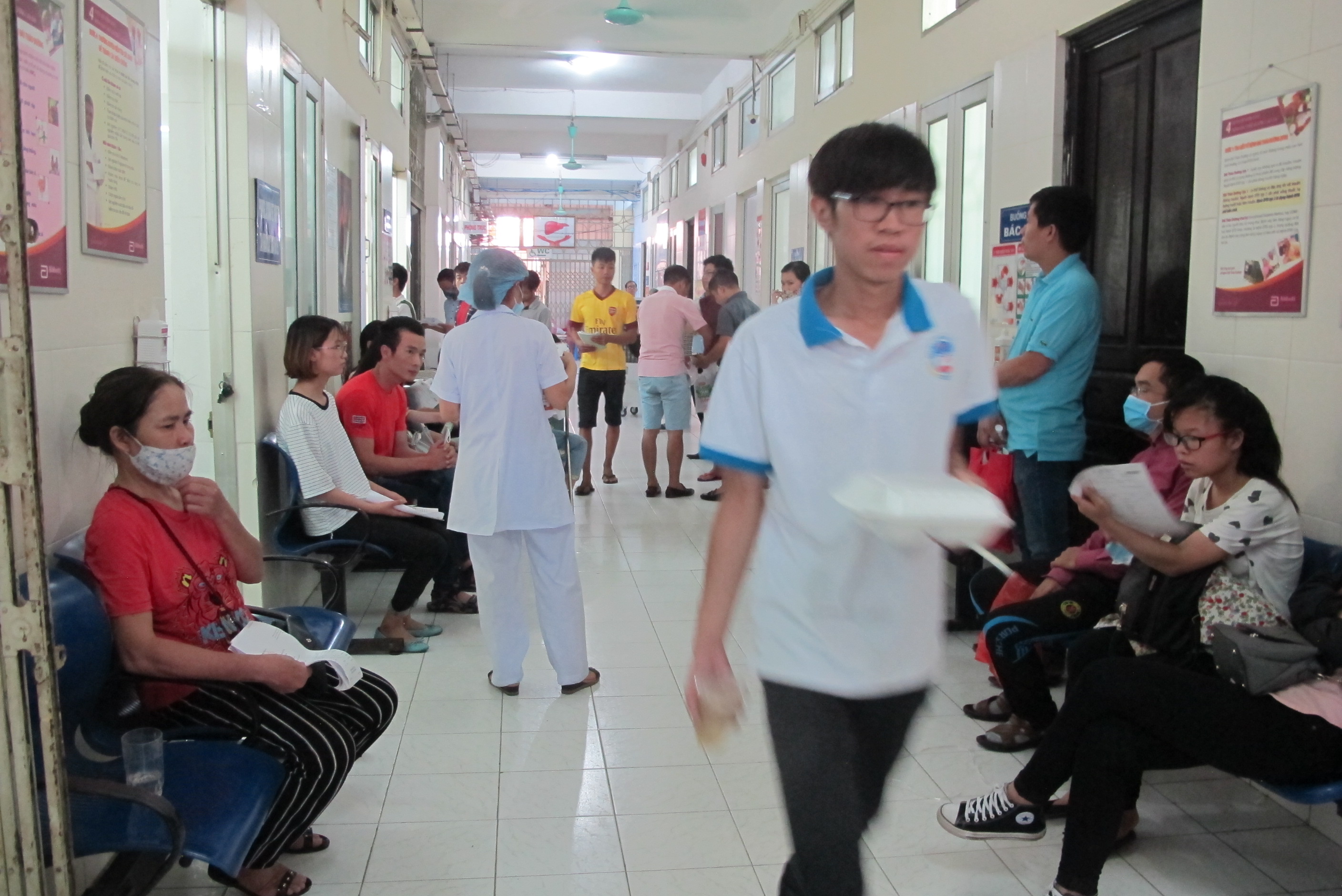 Qu&aacute; tải, hội trường th&agrave;nh ph&ograve;ng bệnh điều trị sốt xuất huyết - Ảnh 22.