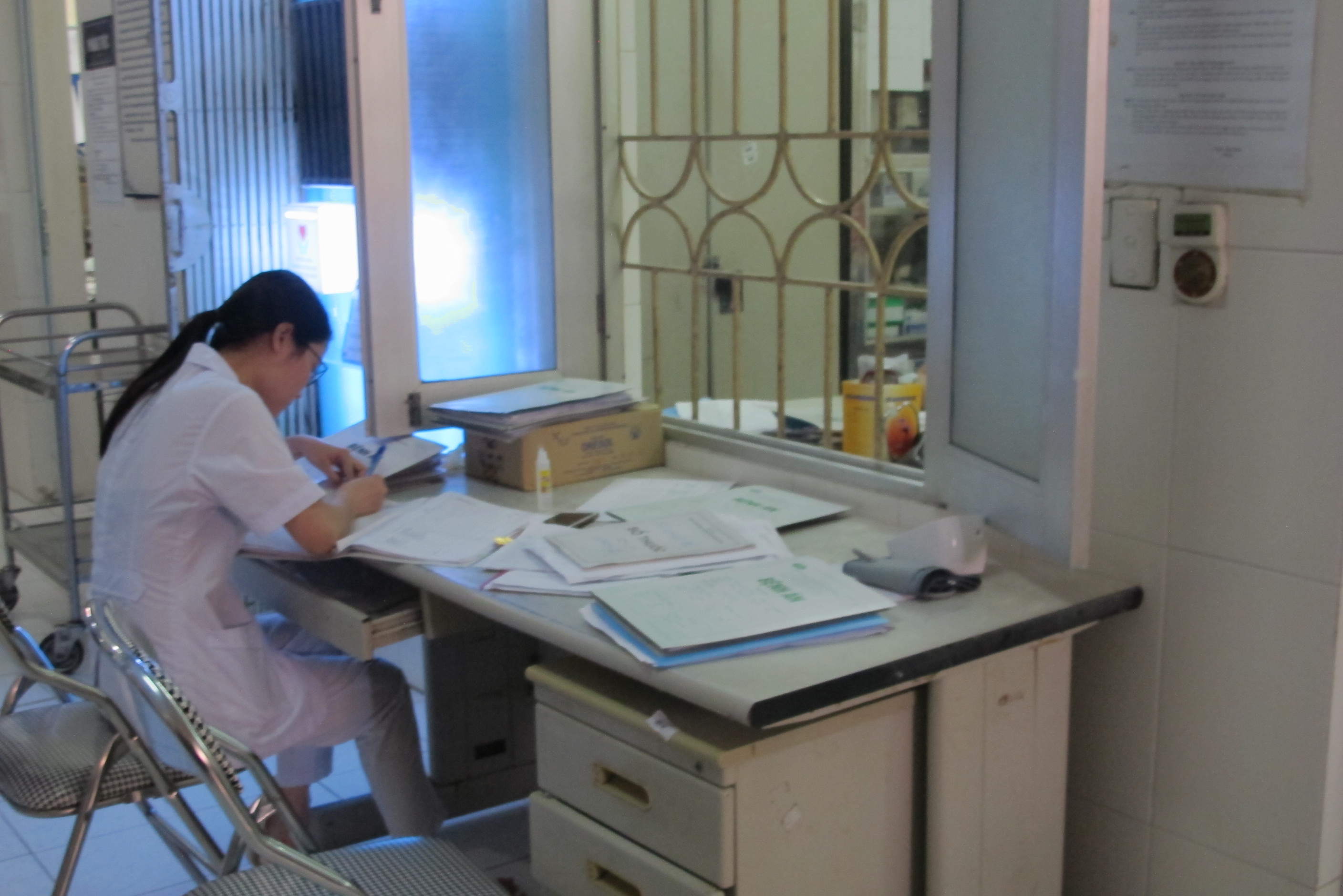 Qu&aacute; tải, hội trường th&agrave;nh ph&ograve;ng bệnh điều trị sốt xuất huyết - Ảnh 13.