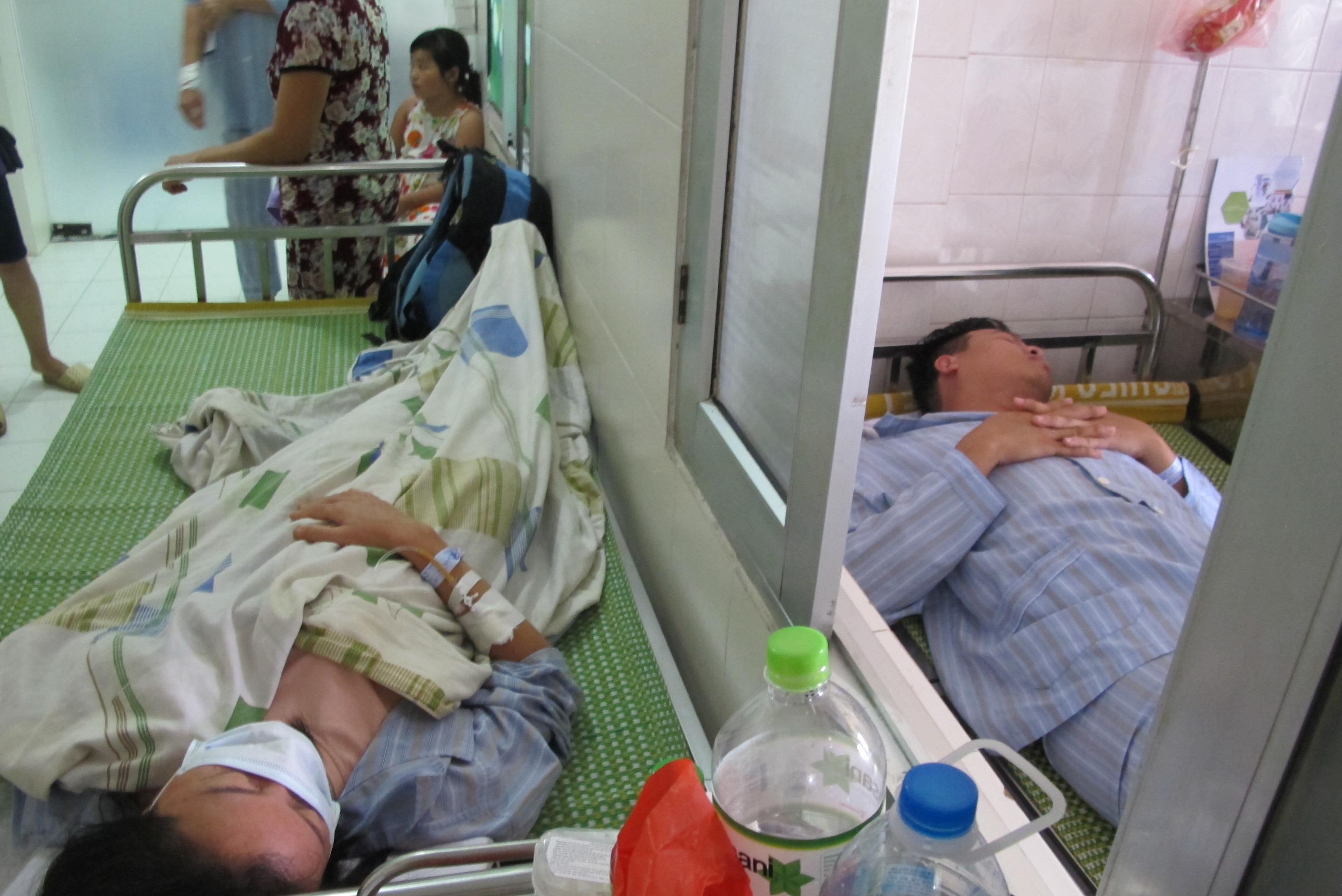 Qu&aacute; tải, hội trường th&agrave;nh ph&ograve;ng bệnh điều trị sốt xuất huyết - Ảnh 9.
