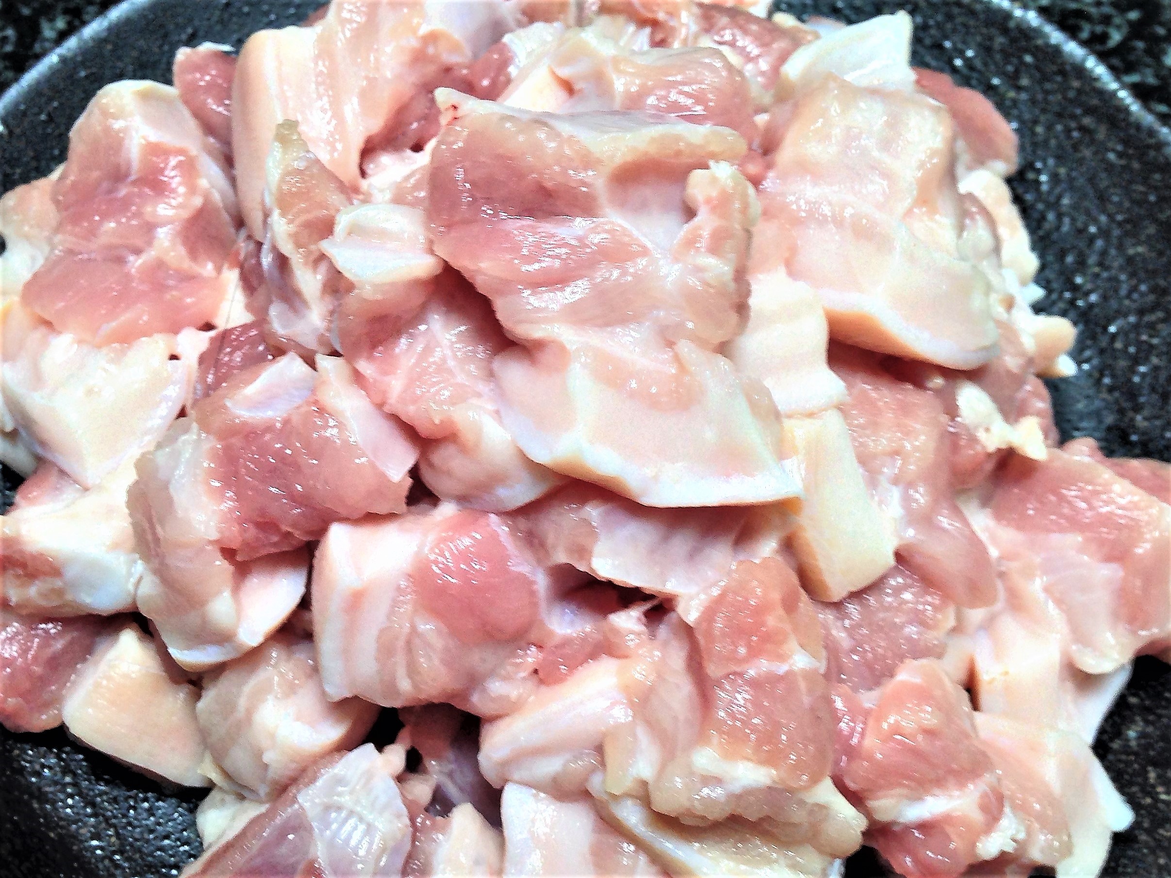 Đậm đ&agrave; thịt ba chỉ kho ti&ecirc;u - Ảnh 2.