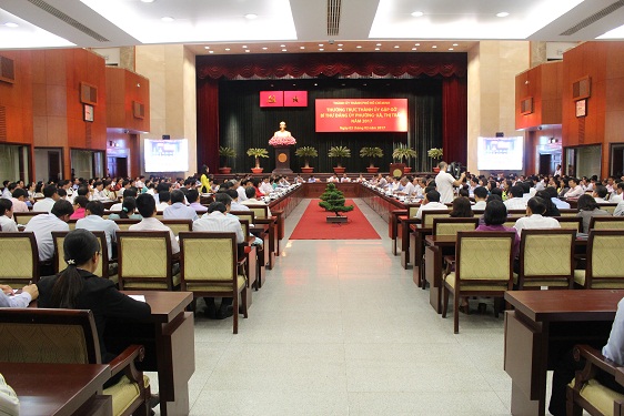Nhiều điểm ngập nhưng không thấy cán bộ chống ngập?