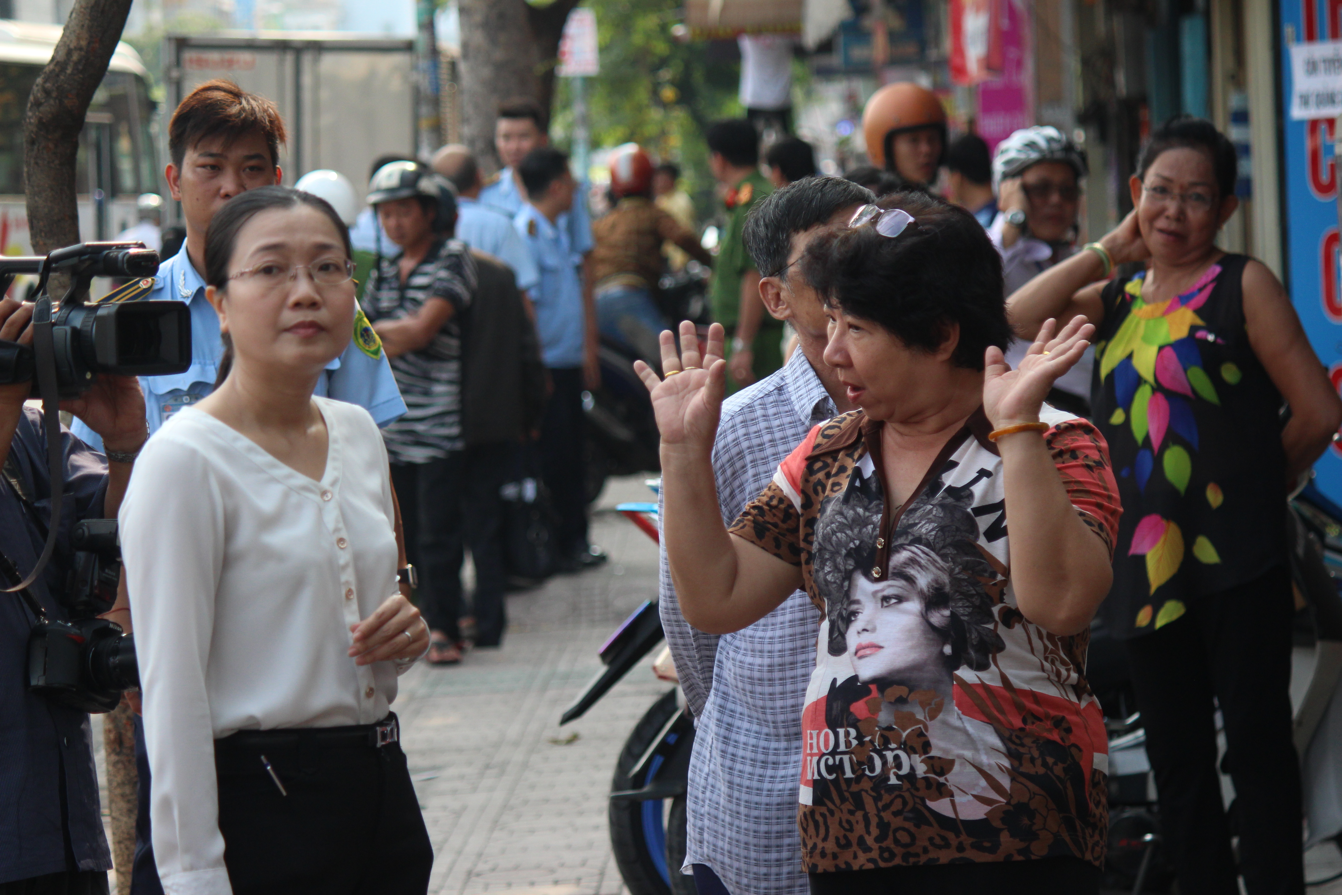 Sau khi được giải thích, chủ cửa hàng này đã nghiêm chỉnh chấp hành.
