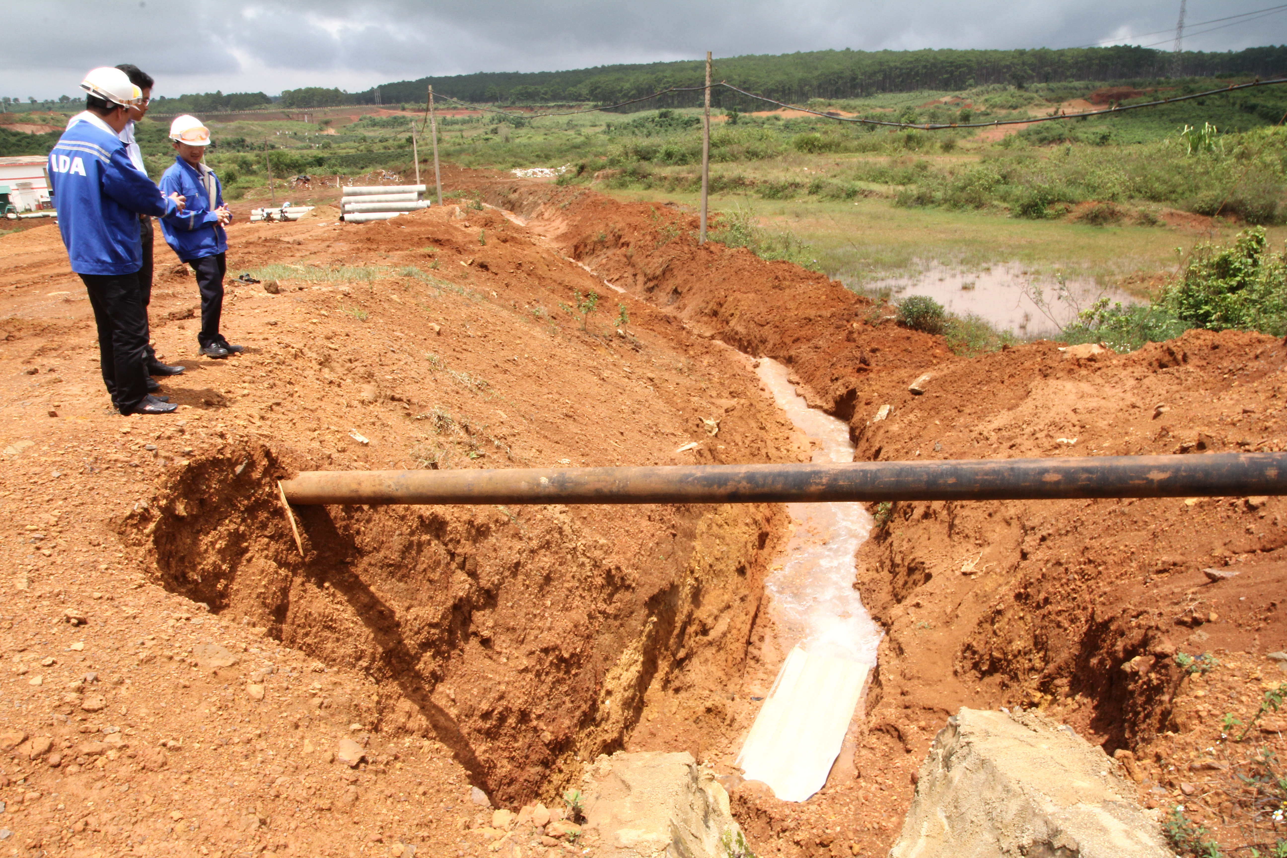Yêu cầu Nhà máy Bauxite Tân Rai làm rõ việc dân tố xả thải