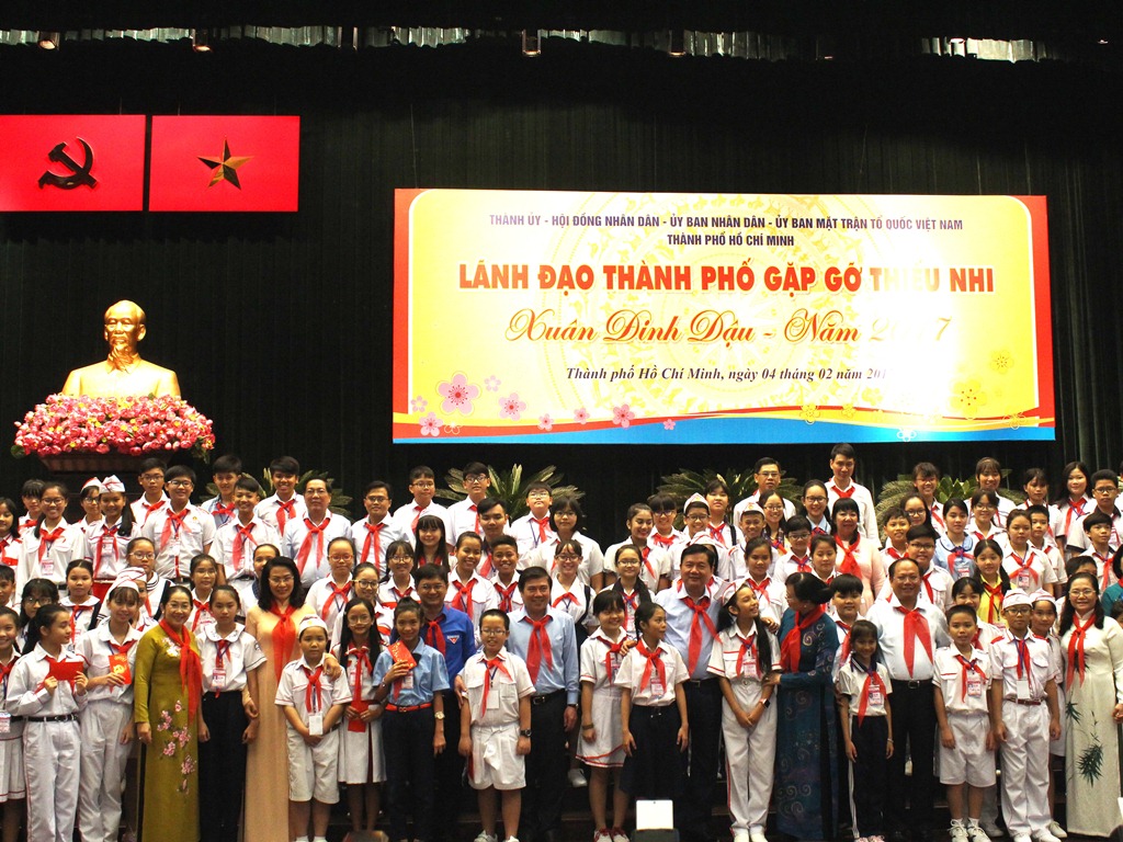 Học sinh TP HCM phản ánh nhiều vấn đề "nóng"