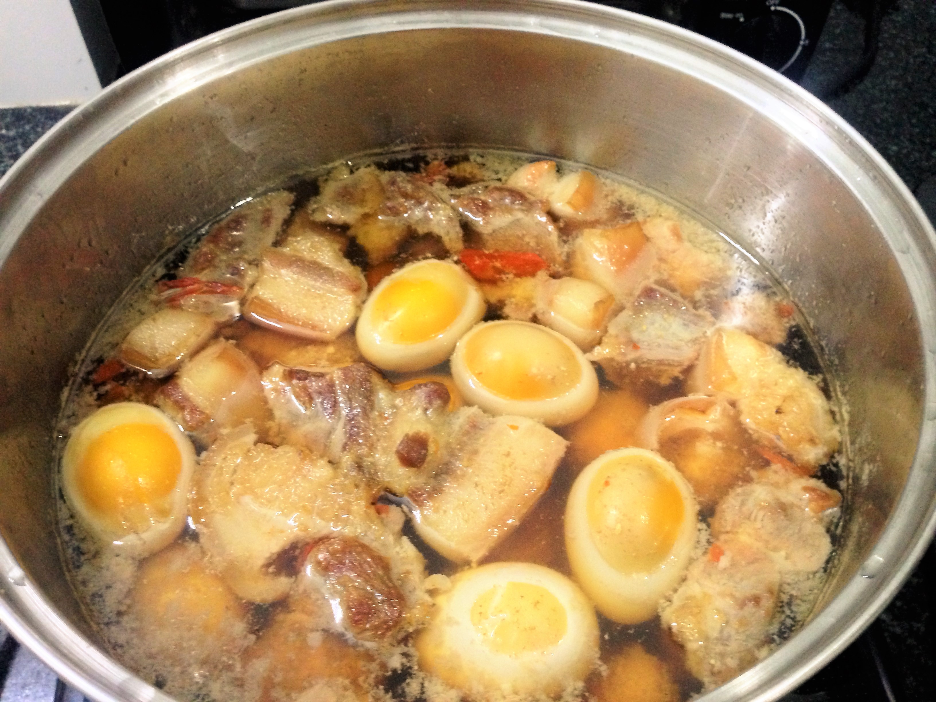 Chỉ có thịt kho tàu của ngoại là thấm đẫm tình quê