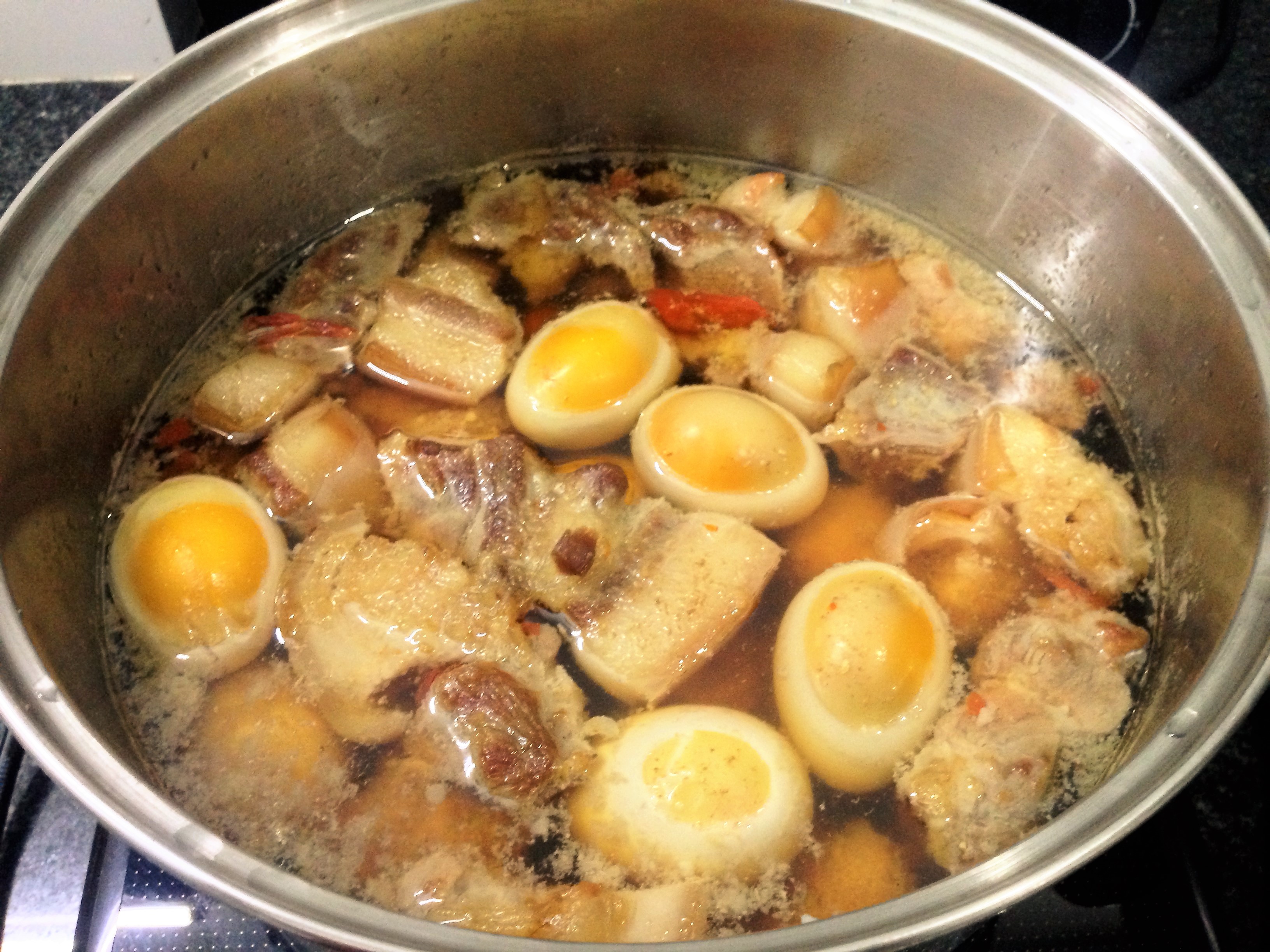 
Thơm ngon thịt kho t&agrave;u của ngoại
