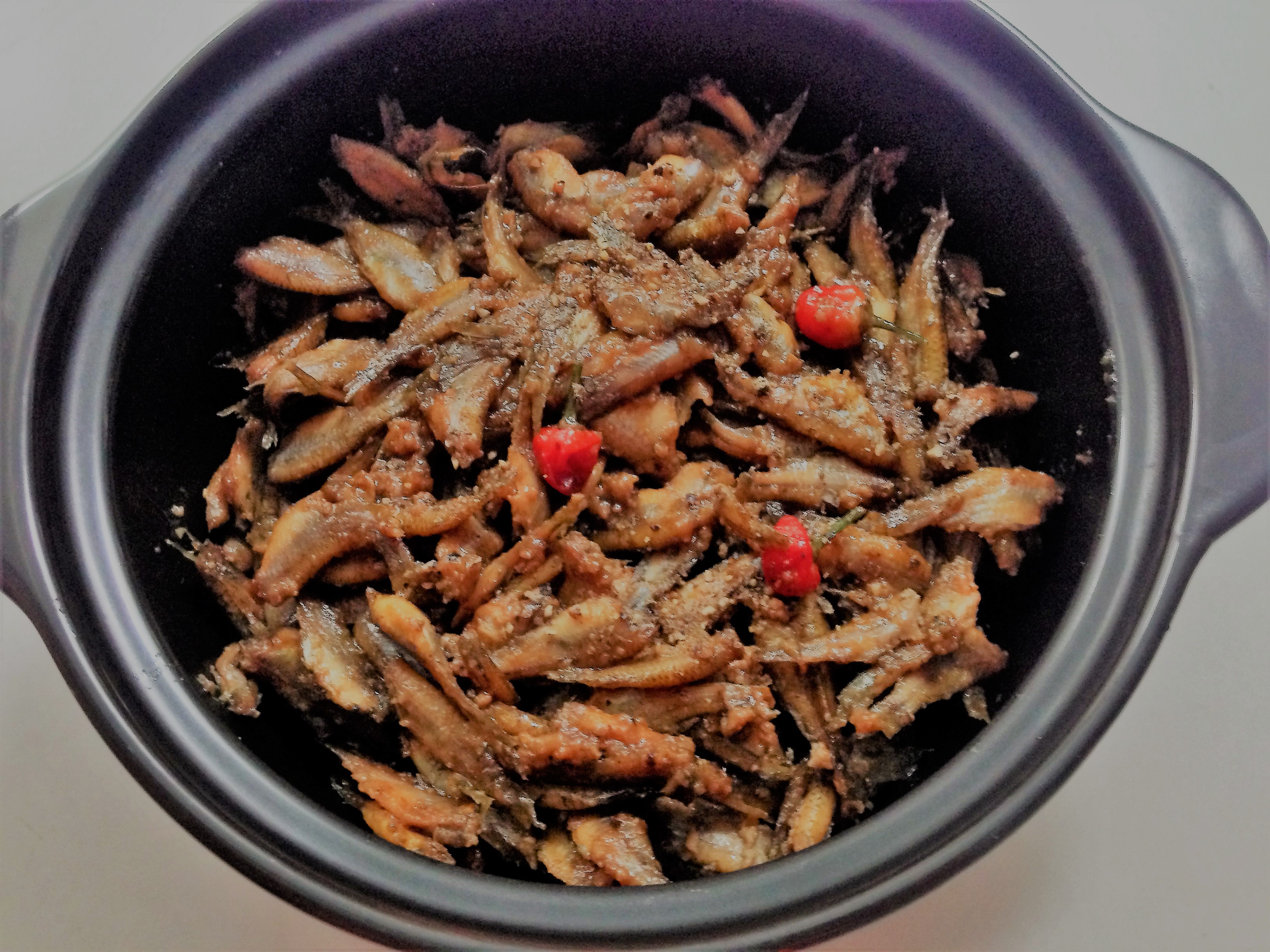 Cá lòng tong kho tiêu