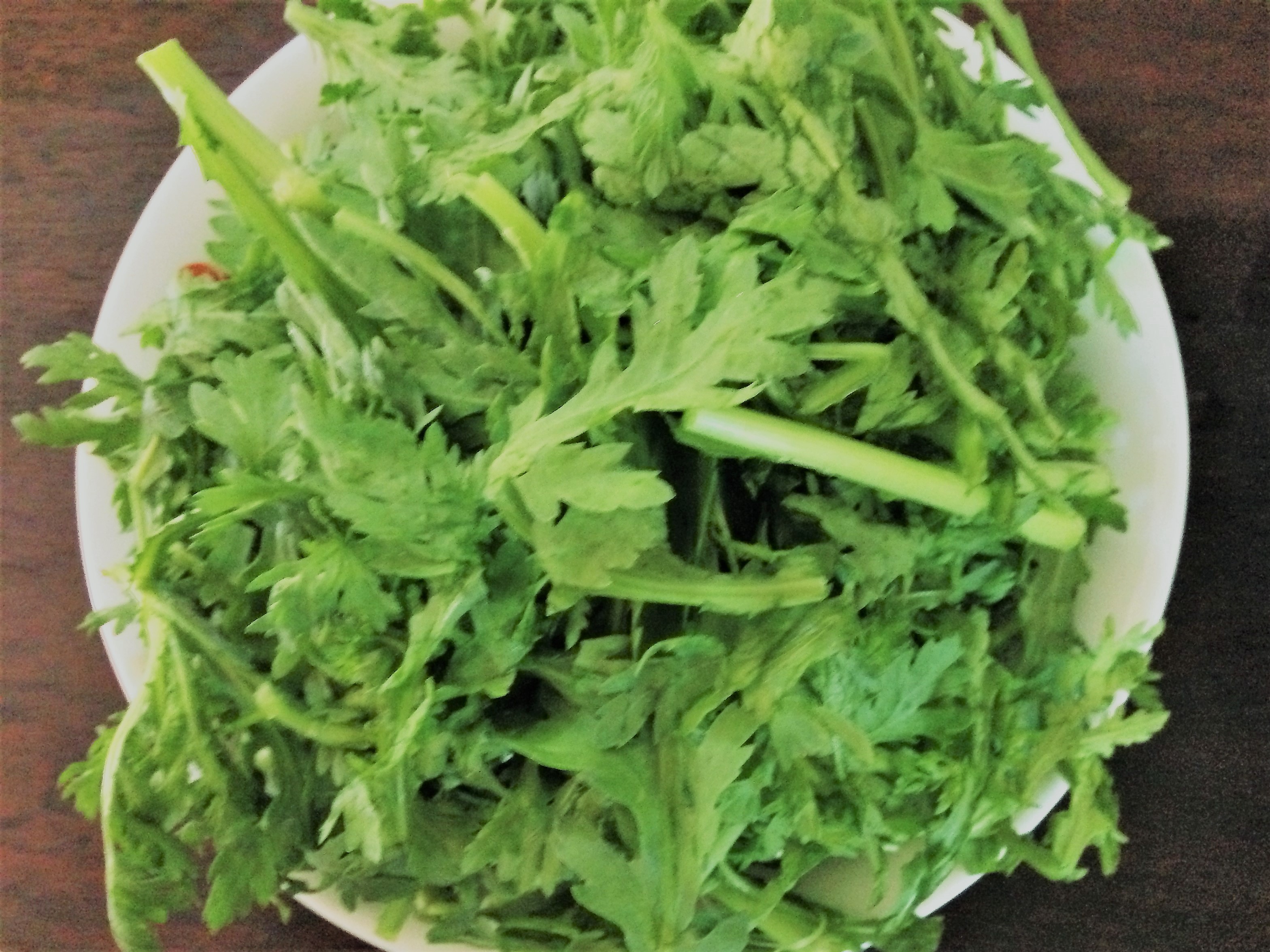 Lẩu g&agrave; nấu nấm cho ng&agrave;y cuối tuần - Ảnh 3.