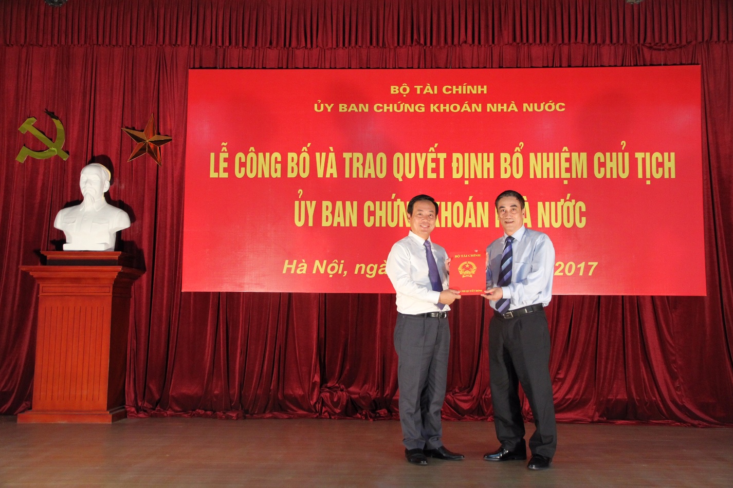 Ủy ban Chứng khoán chính thức có chủ tịch mới