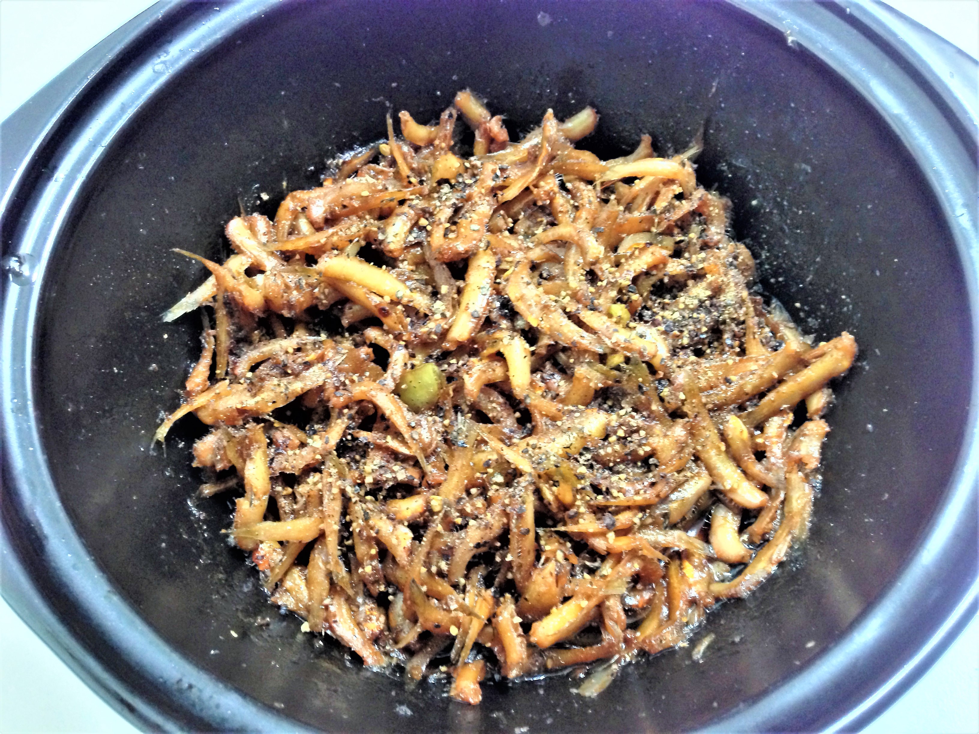 Nhớ m&atilde;i nồi c&aacute; cơm kho ti&ecirc;u ng&agrave;y ấy - Ảnh 2.