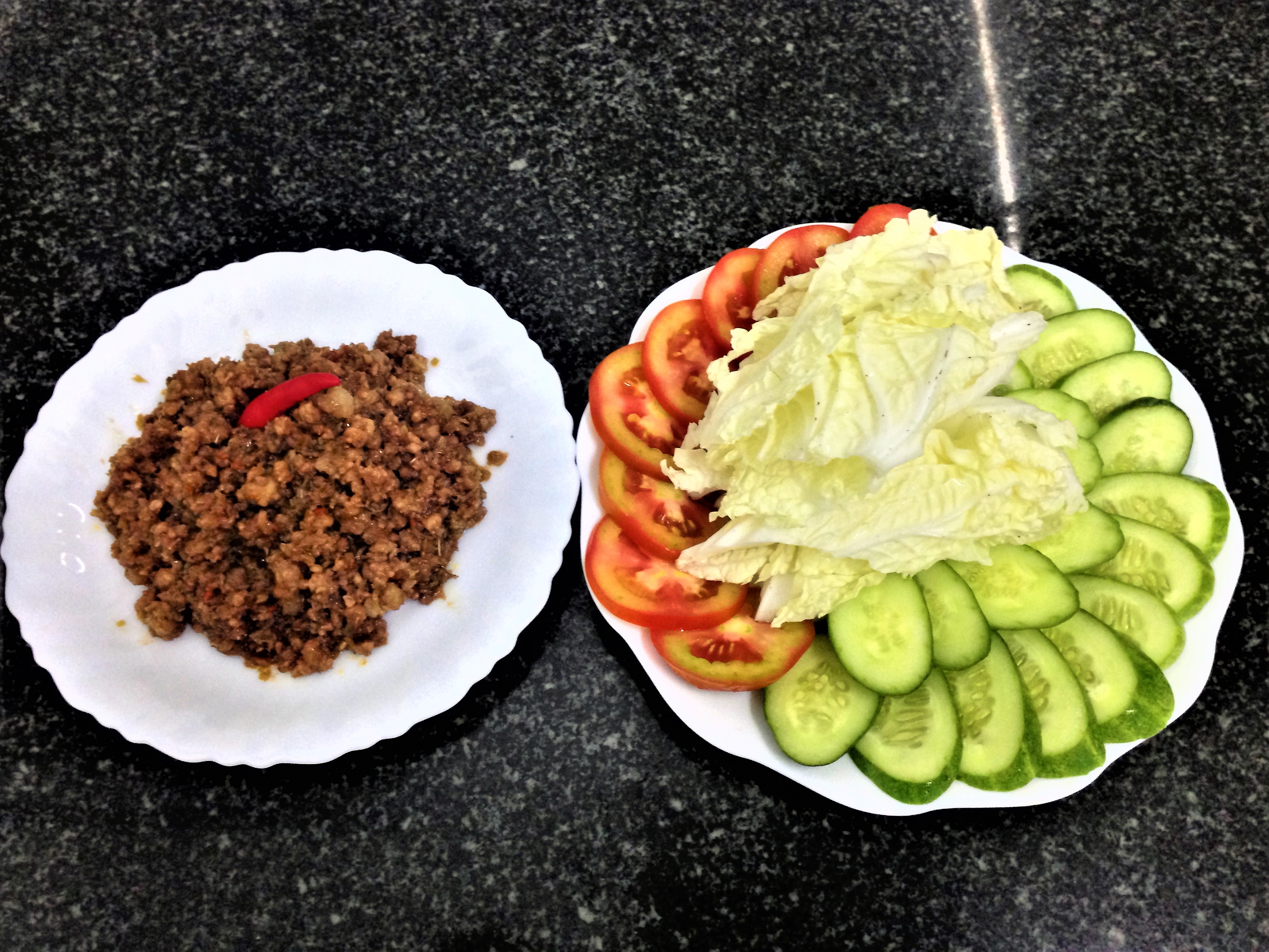 Thịt bằm x&agrave;o mắm ruốc: Đơn giản lại ngon cơm - Ảnh 1.