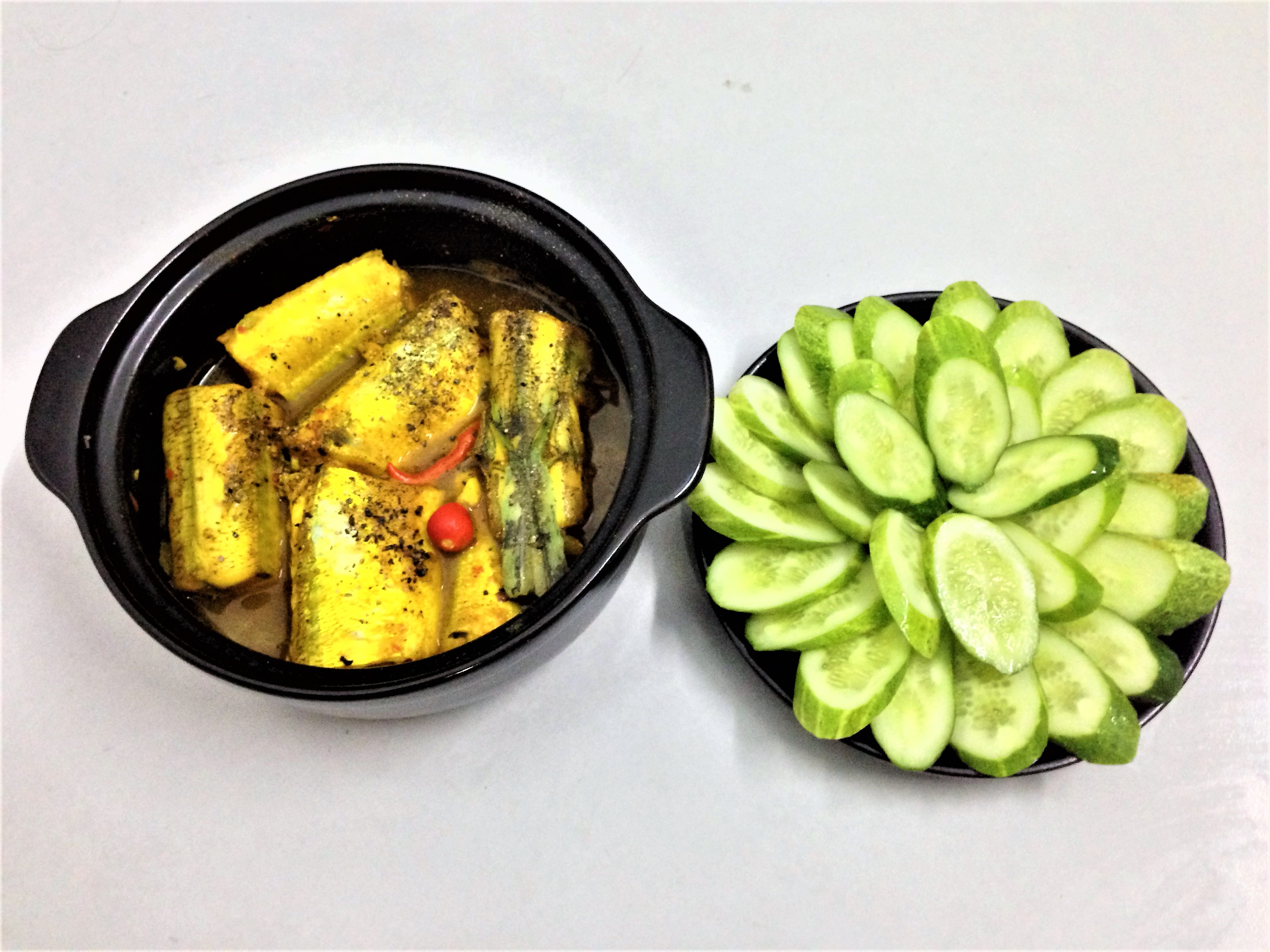 Ngon lắm ai ơi c&aacute; xương xanh kho nghệ - Ảnh 4.