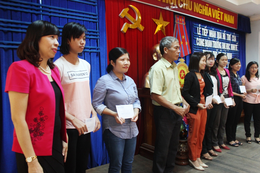 Hỗ trợ đoàn viên là thầy cô gặp nhiều khó khăn