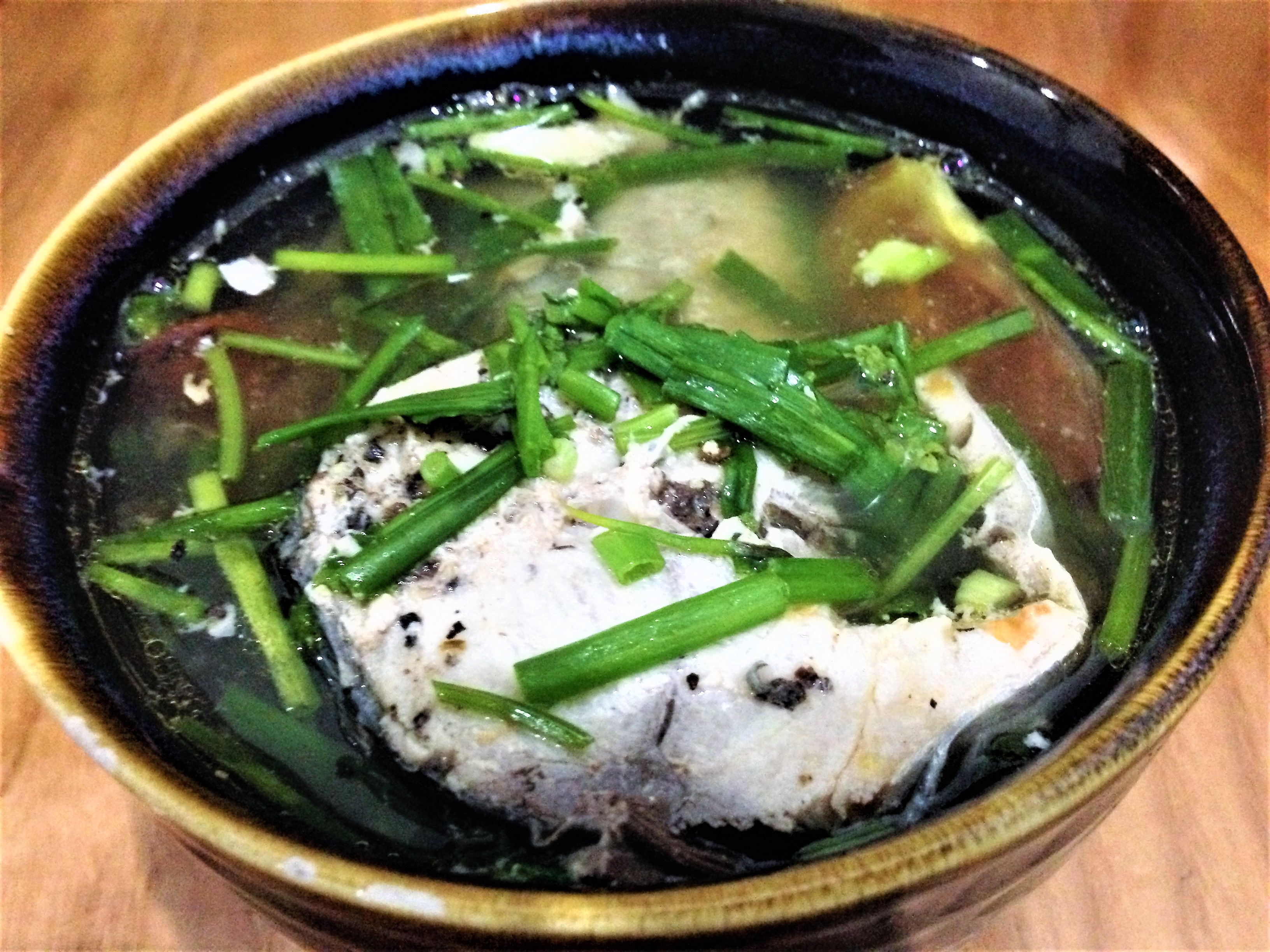 Mộc mạc canh c&aacute; nục b&ocirc;ng nấu ng&oacute;t - Ảnh 7.