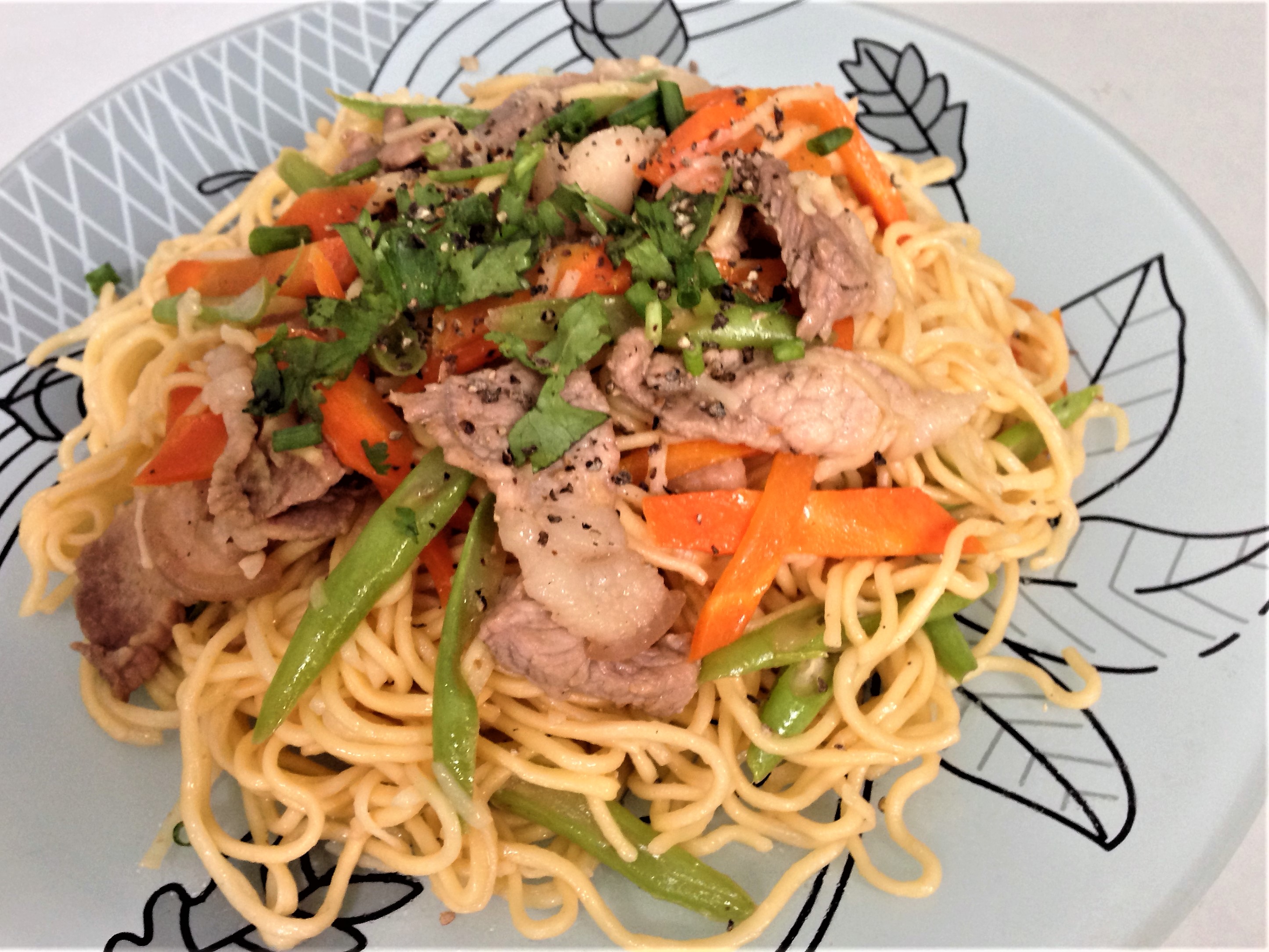 M&igrave; trứng x&agrave;o cho bữa s&aacute;ng th&ecirc;m ngon - Ảnh 7.