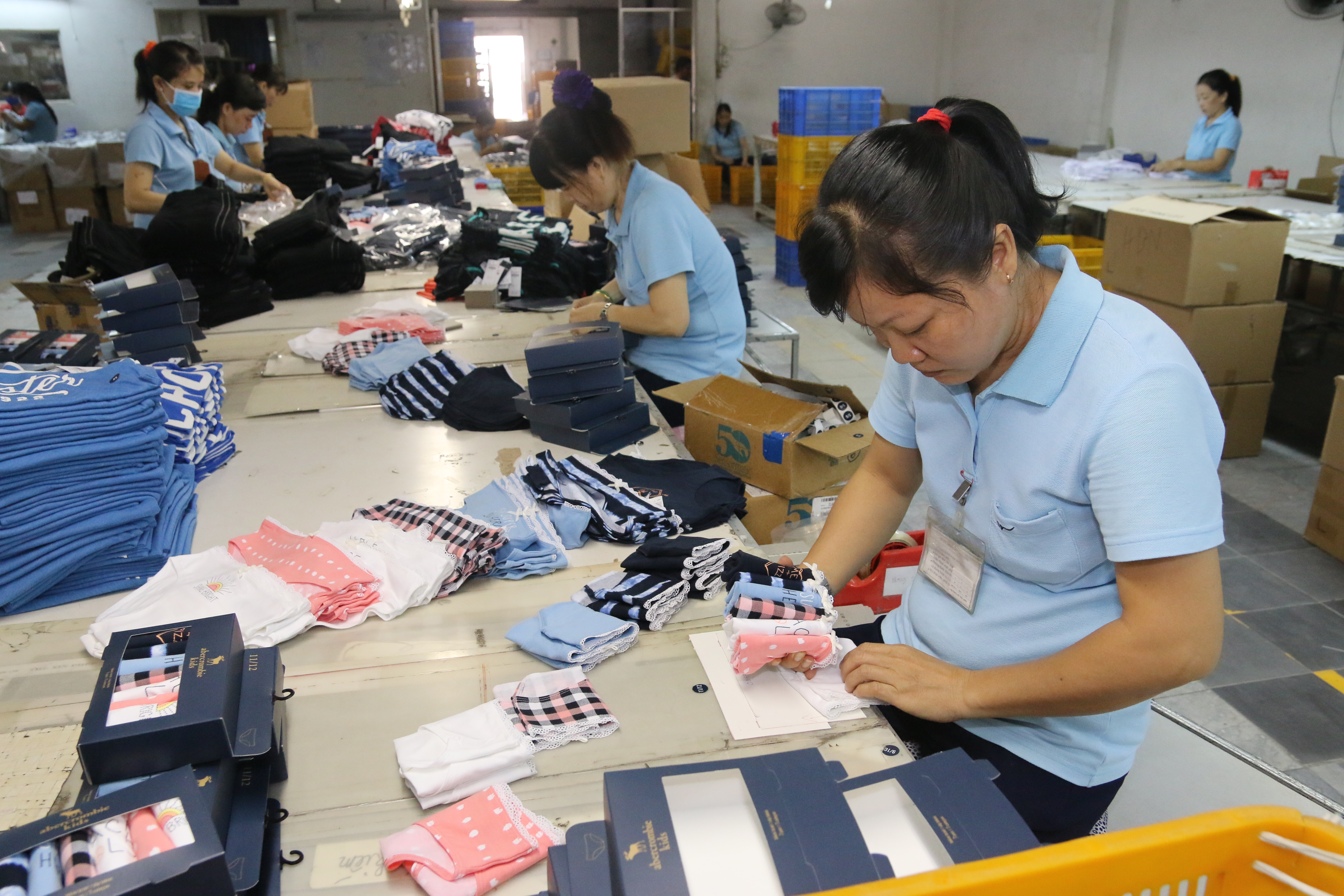 Tháo gỡ vướng mắc trong việc kiện doanh nghiệp nợ BHXH