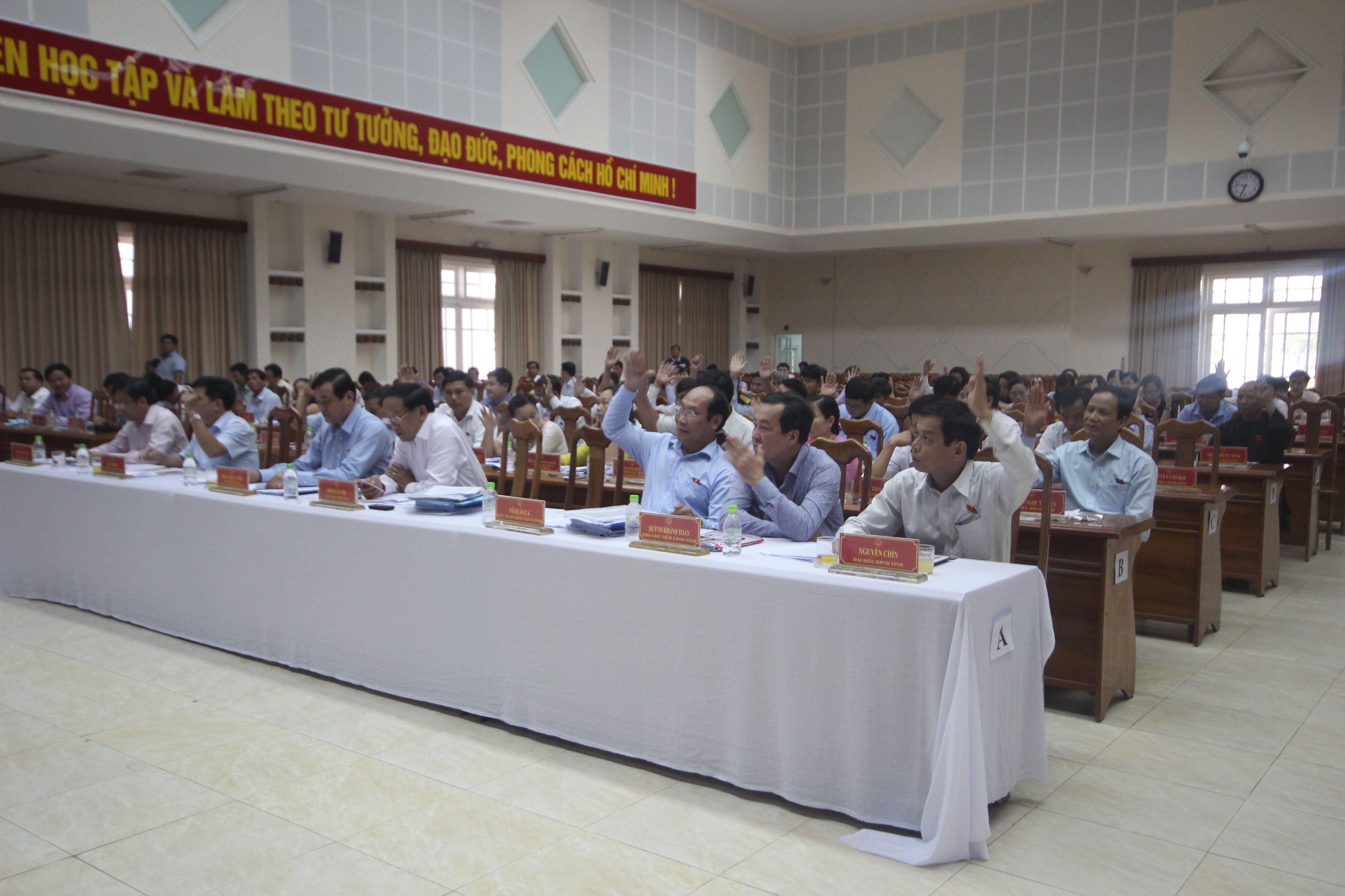 Sau tranh cãi, 100% đại biểu đồng ý xây thêm 4 thủy điện