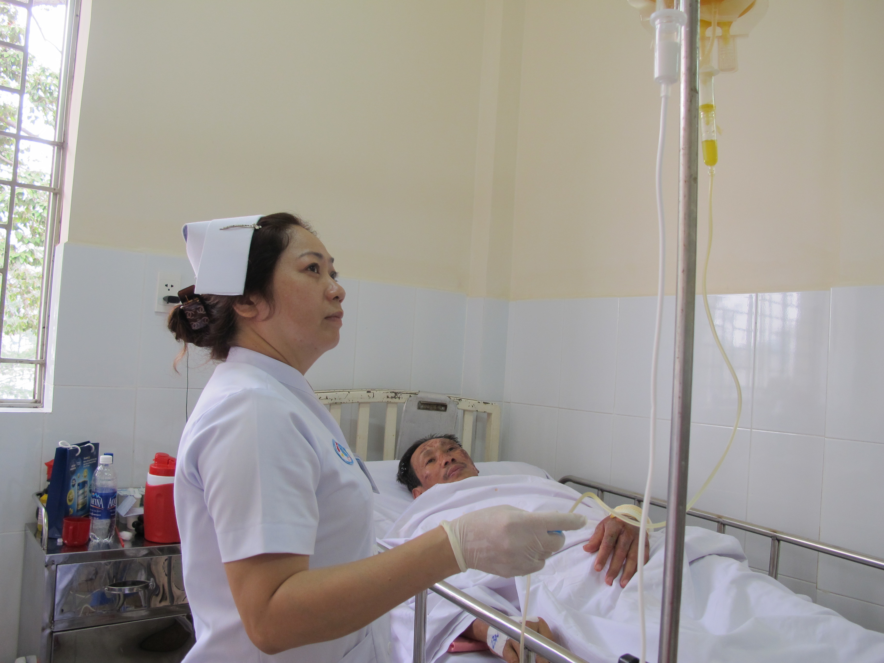 Người dân cũng phải chú ý về tai nạn sinh hoạt. Trong những ngày qua, một số nạn nhân nhập viện do lửa xăng gây ra
