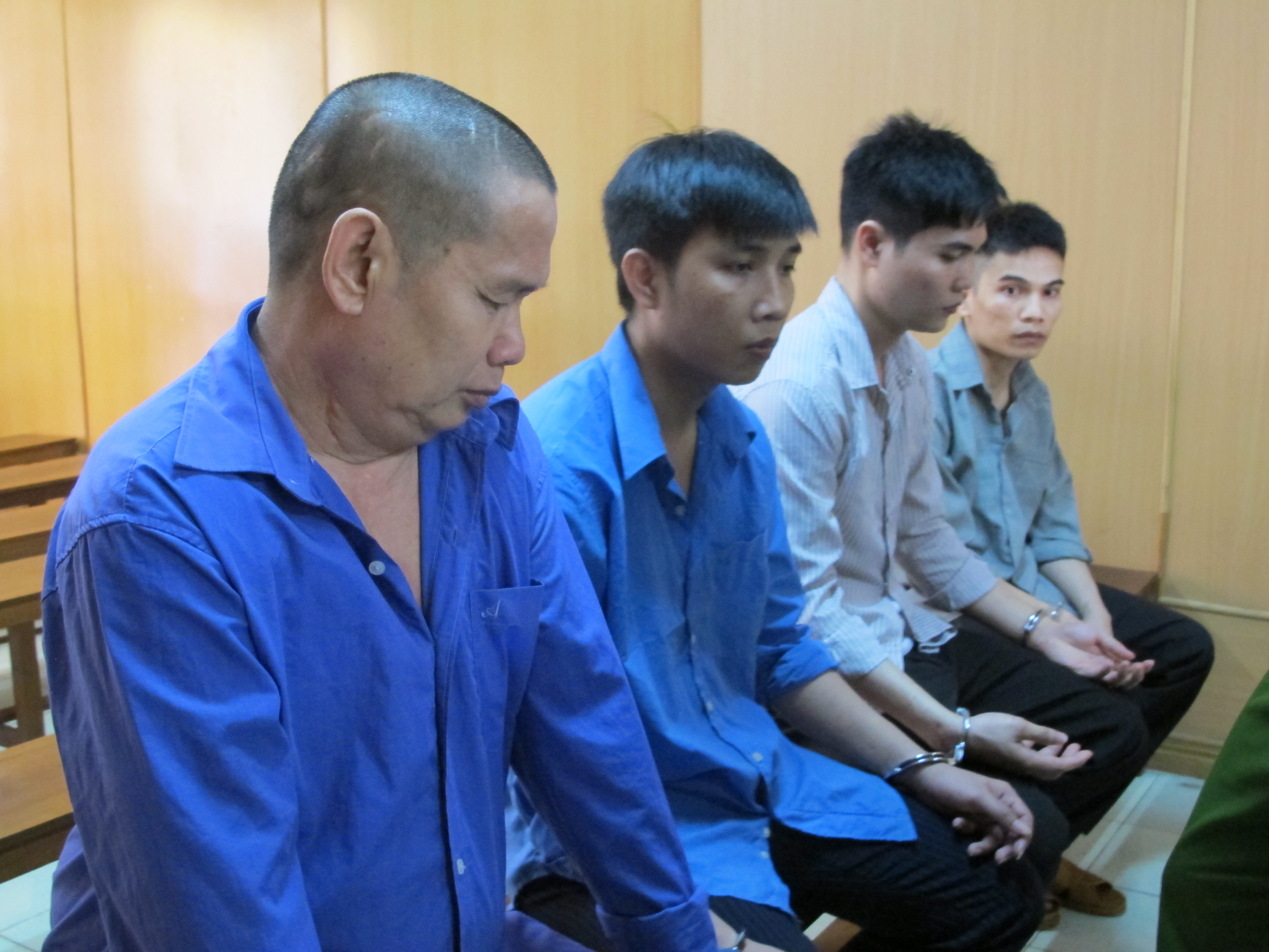 Án mạng vì bị cho là nhìn đểu trước xe hủ tiếu gõ