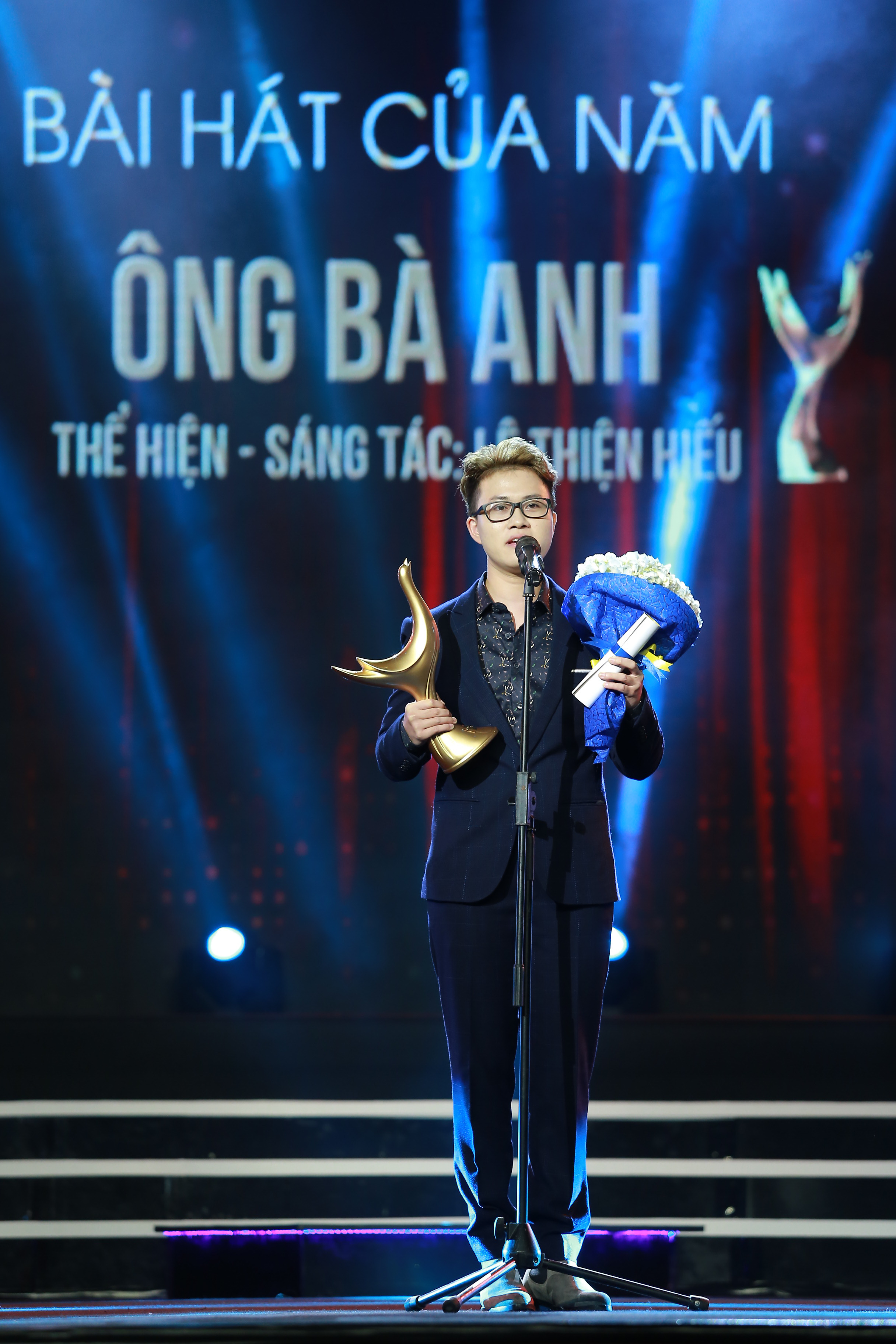 Ông bà anh của Lê Thiện Hiếu là Ca khúc của năm