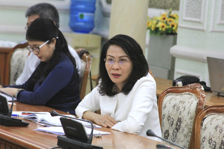 Bà Nguyễn Thị Thu, Phó Chủ tịch UBND TP yêu cầu đơn vị tổ chức đường hoa Nguyễn Huệ tôn trọng thiết kế được duyệt