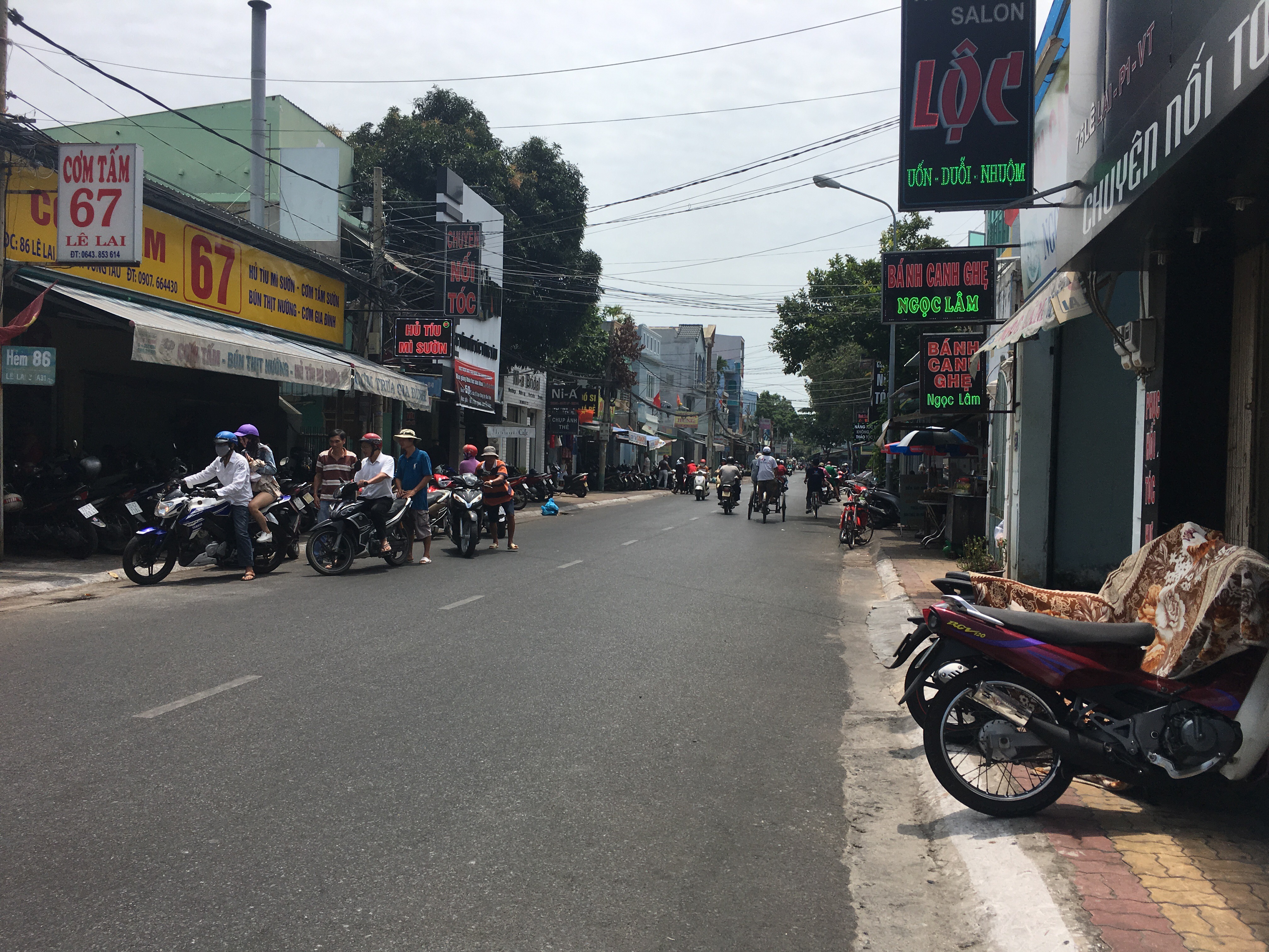 Vũng Tàu tuyên bố "xử đẹp" nạn cát cứ, chiếm vỉa hè
