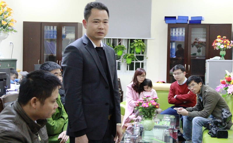 Ông Nguyễn Quốc Cương, Chủ tịch HĐQT Trường mầm non Thanh Xuân Nam, làm việc với công an và Phòng GD-ĐT TP Thanh Hóa