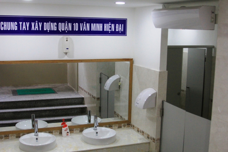 Hai NVSCC đều được gắn máy lạnh
