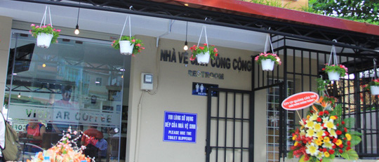 Nhà vệ sinh sang chảnh miễn phí giữa Sài Gòn