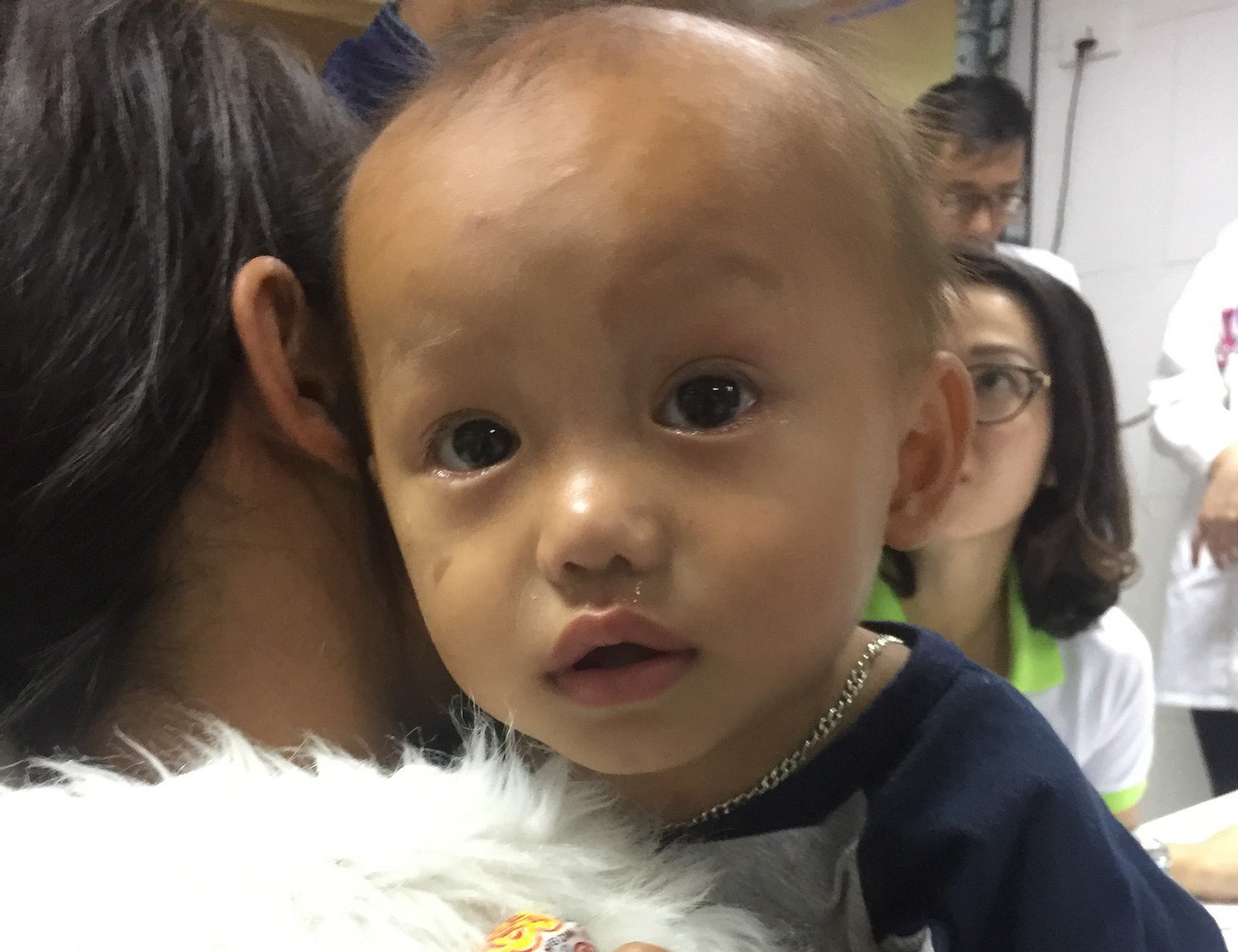 Dì ngủ say, cháu bị chó cắn đứt dương vật