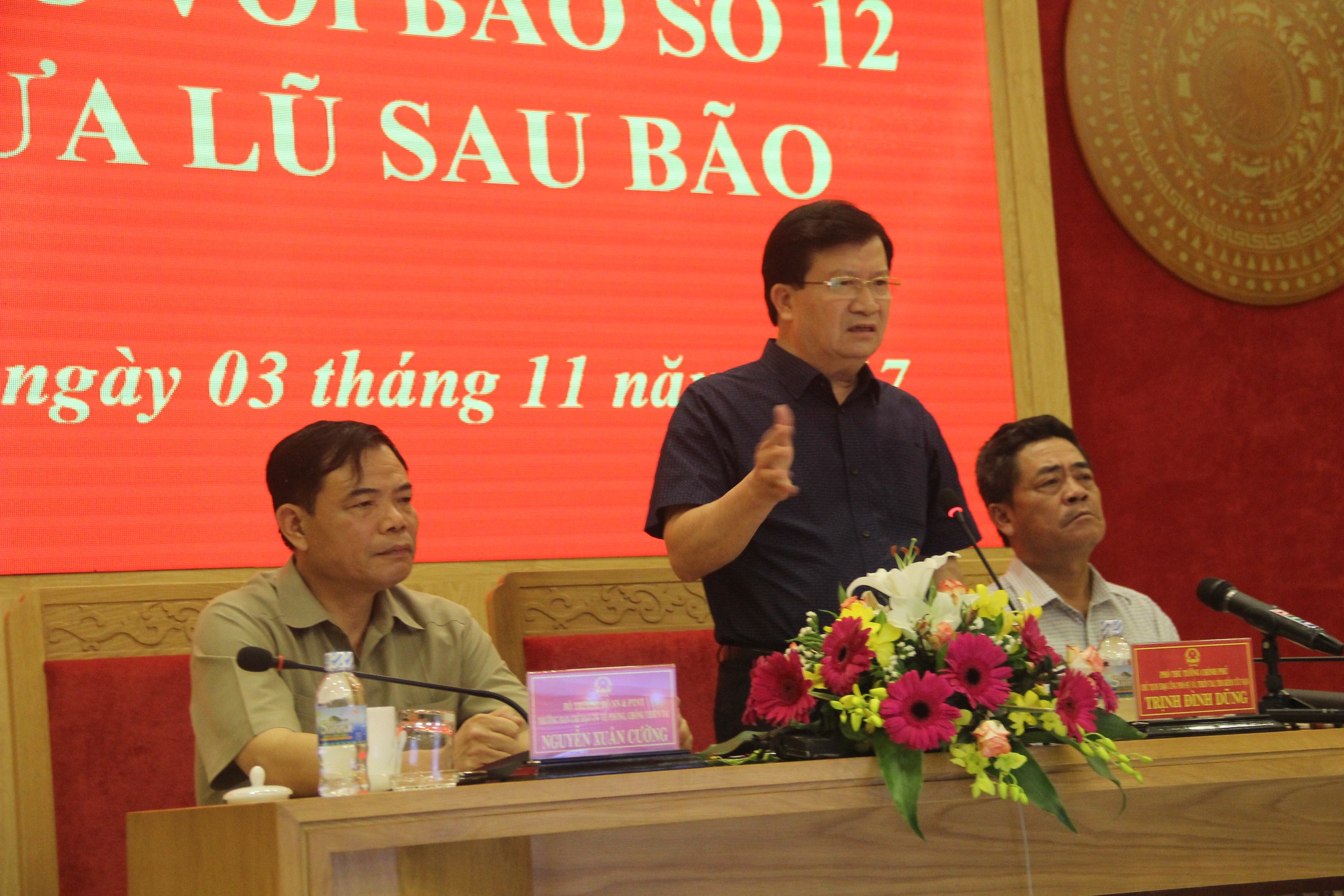 Qu&acirc;n khu V huy động 56.000 chiến sĩ gi&uacute;p d&acirc;n chống b&atilde;o 12 - Ảnh 2.