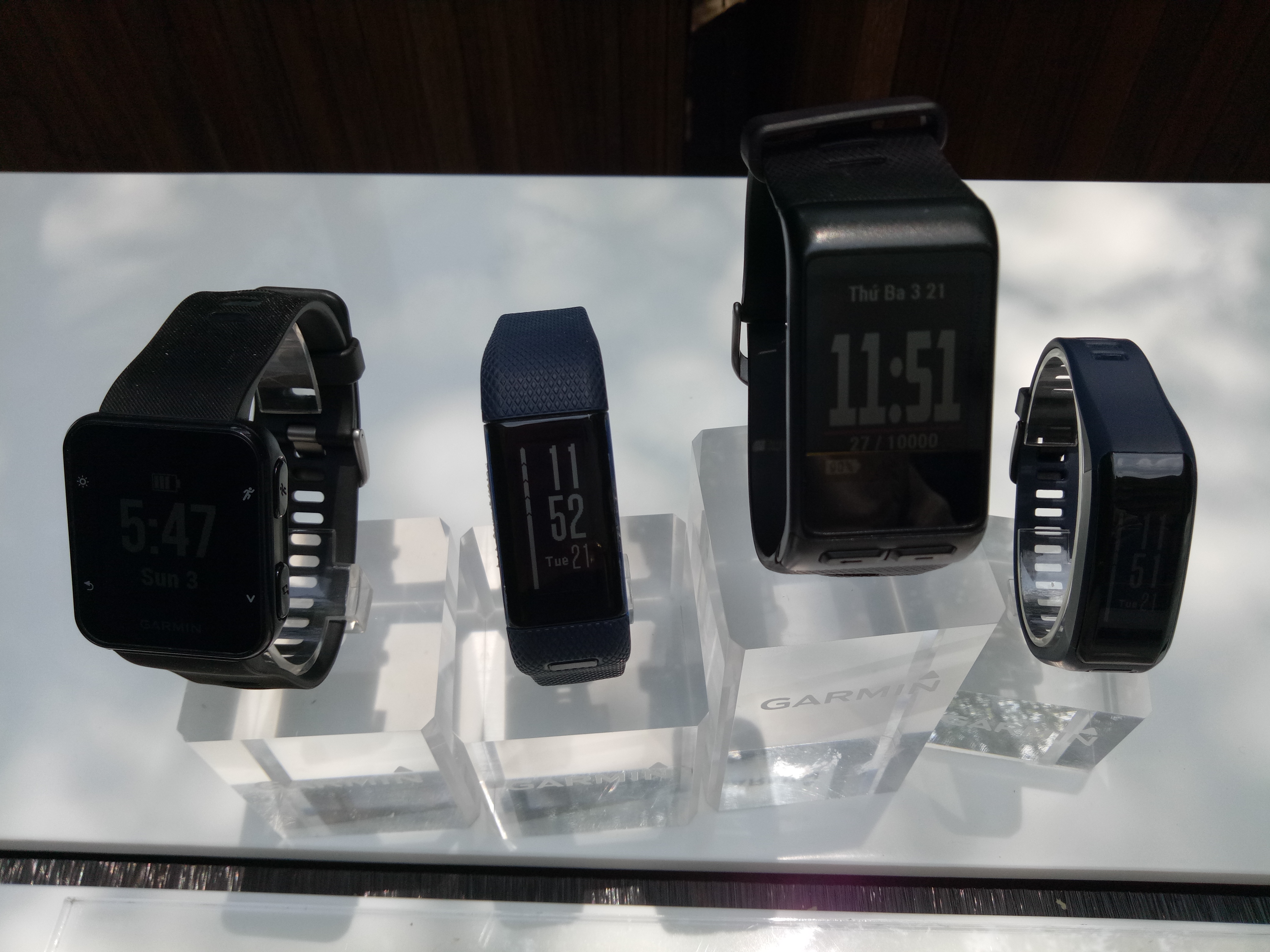 Năm mẫu smartwatch chăm sóc sức khỏe cho người dùng Việt